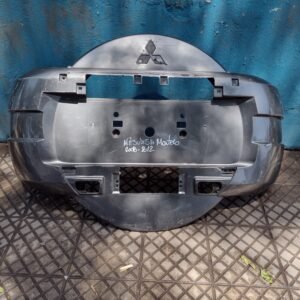 Cubre rueda de repuesto mitsubishi montero 2008 - 2012