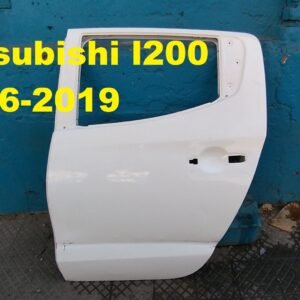 Puerta trasera izquierda mitsubishi l200 2016 - 2019