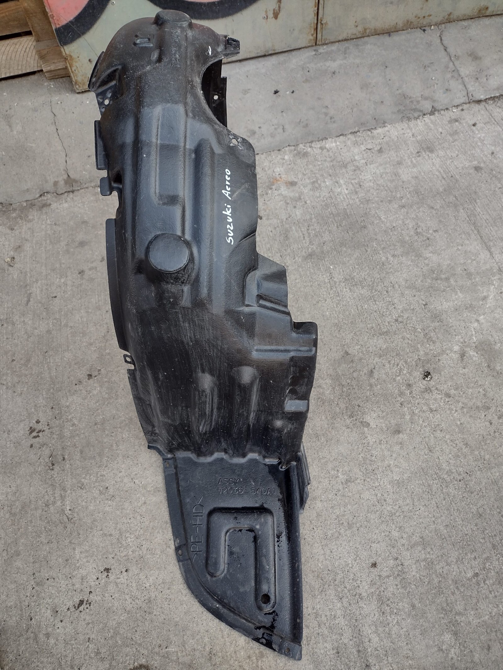 Guardafango delantero derecho suzuki aerio - Imagen 2