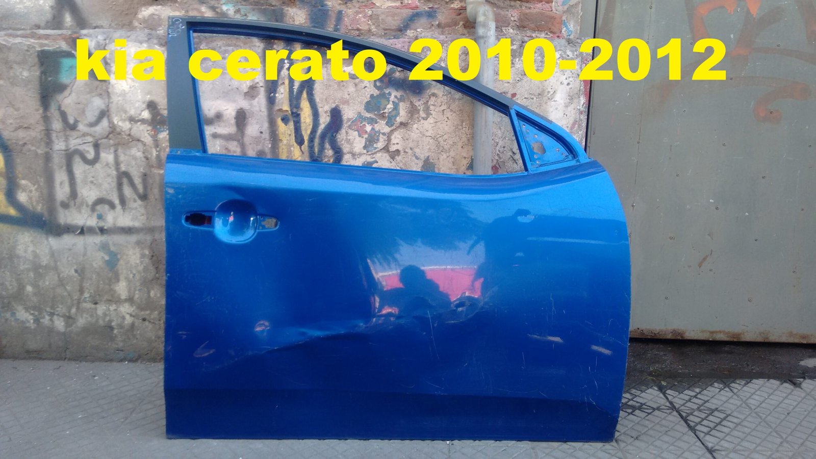 Puerta delantera derecha kia cerato 2010 - 2012