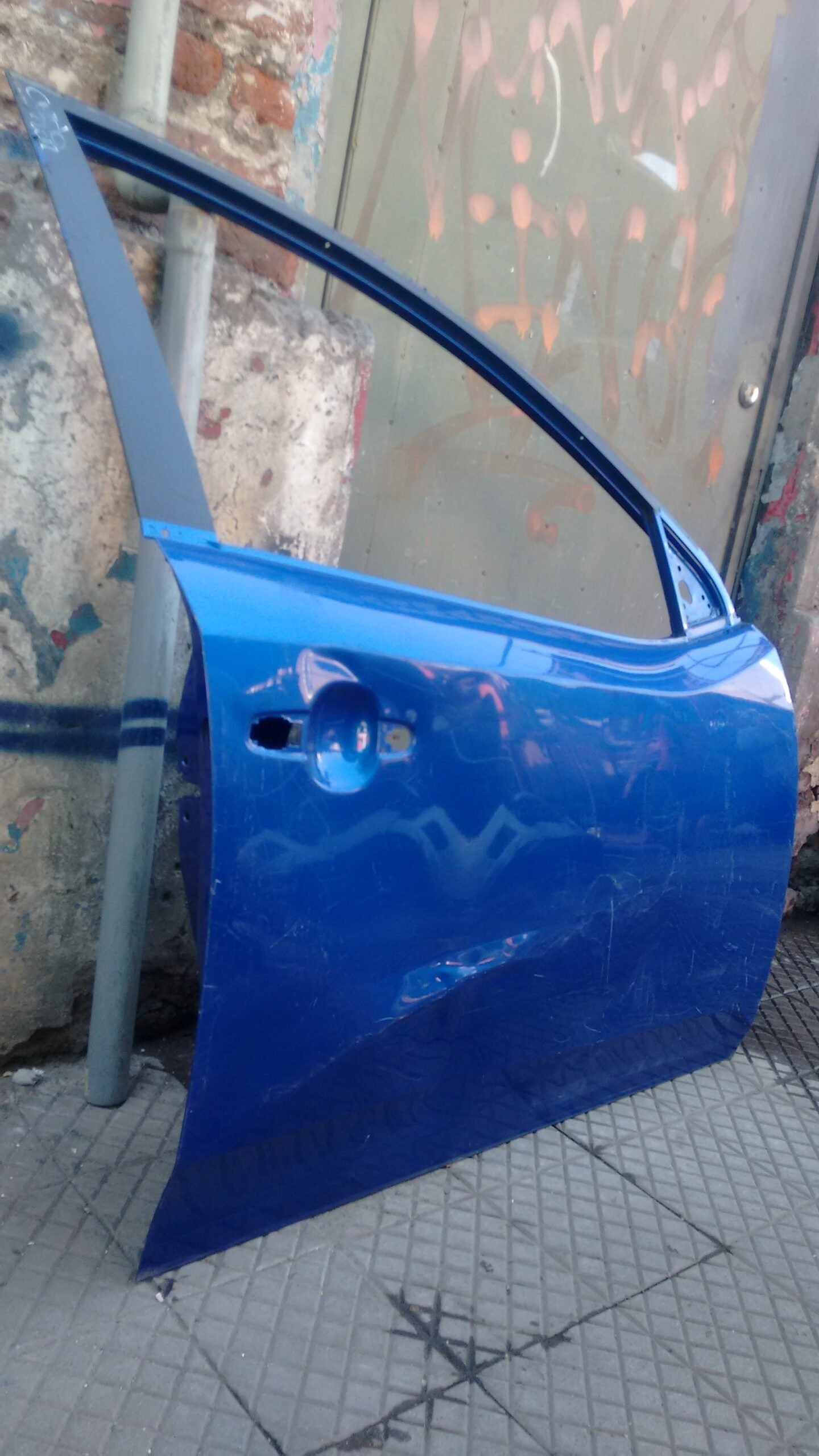 Puerta delantera derecha kia cerato 2010 - 2012 - Imagen 2