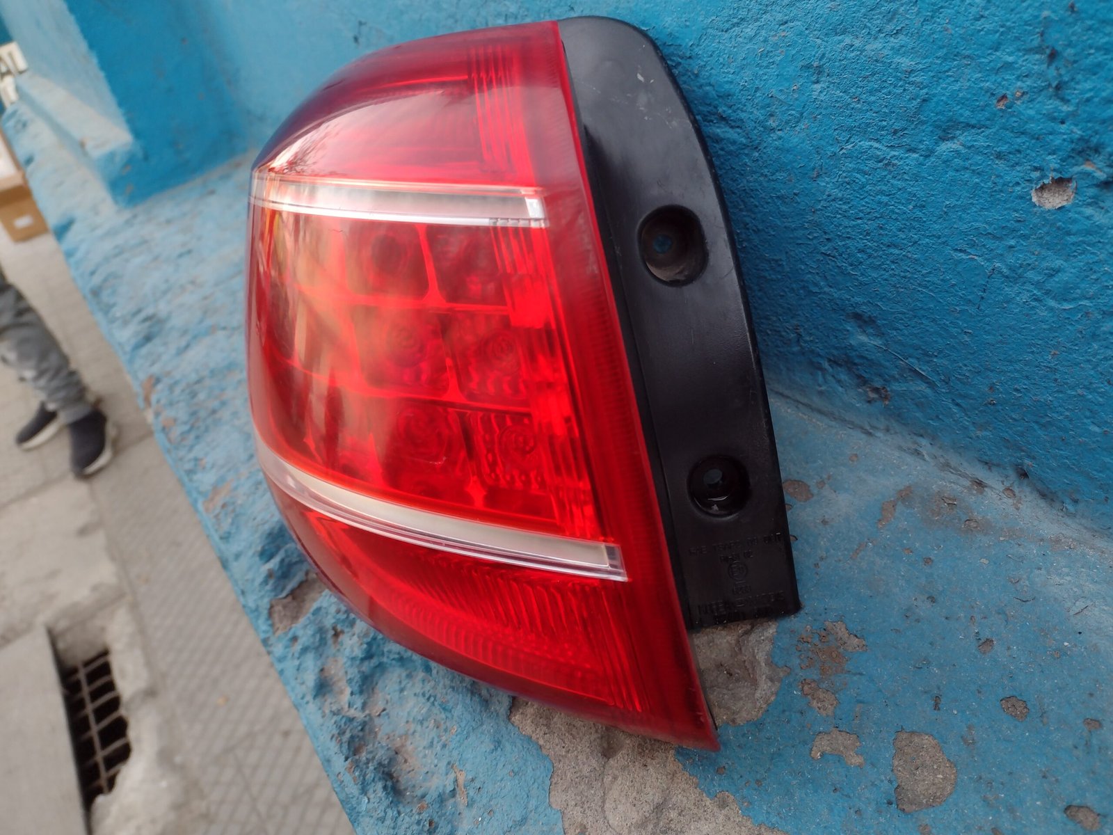 Foco trasero izquierdo Kia Sportage 2011 - 2014 - Imagen 5