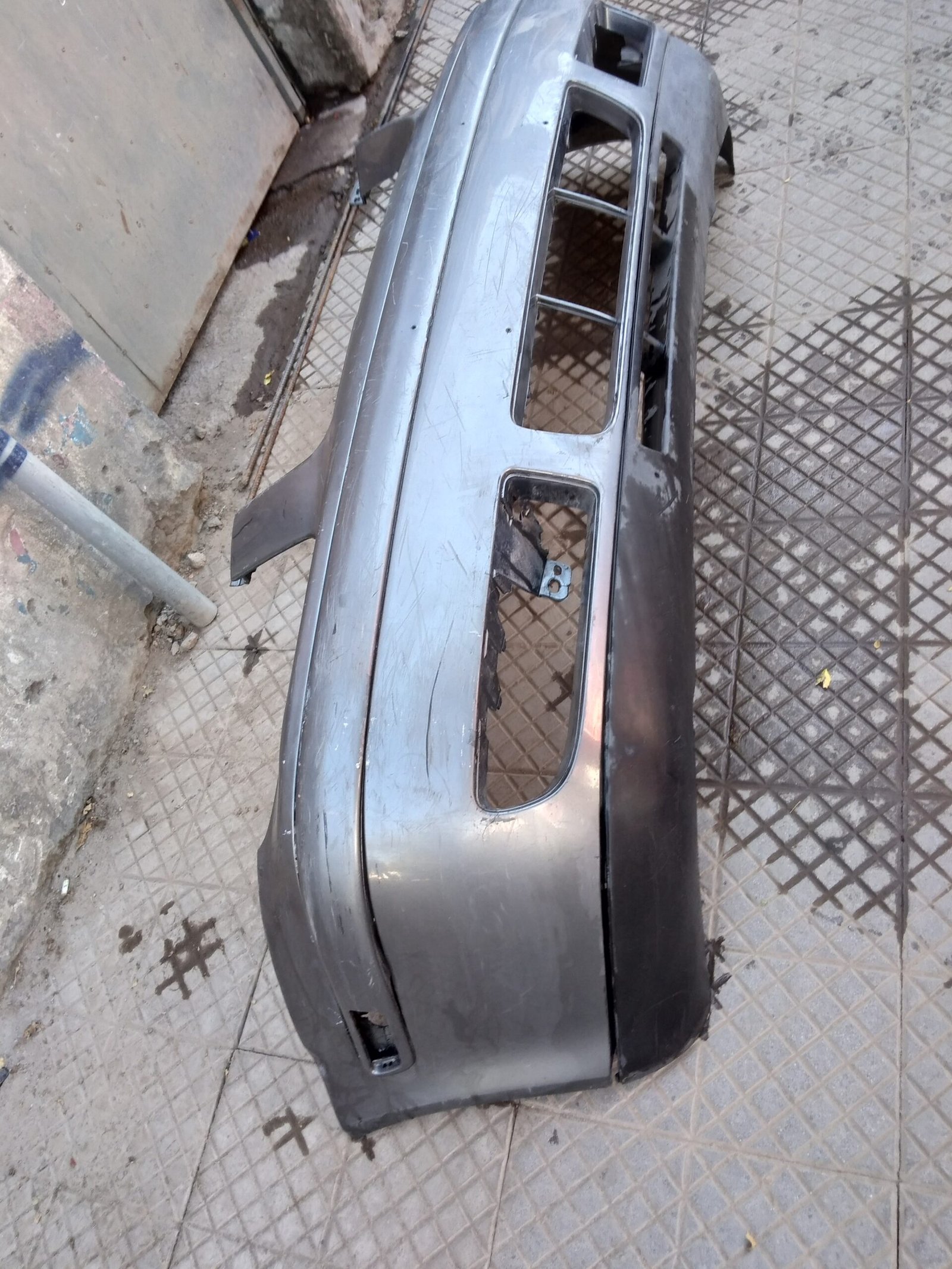 Parachoque delantero volkswagen bora 2000 - 2006 - Imagen 4