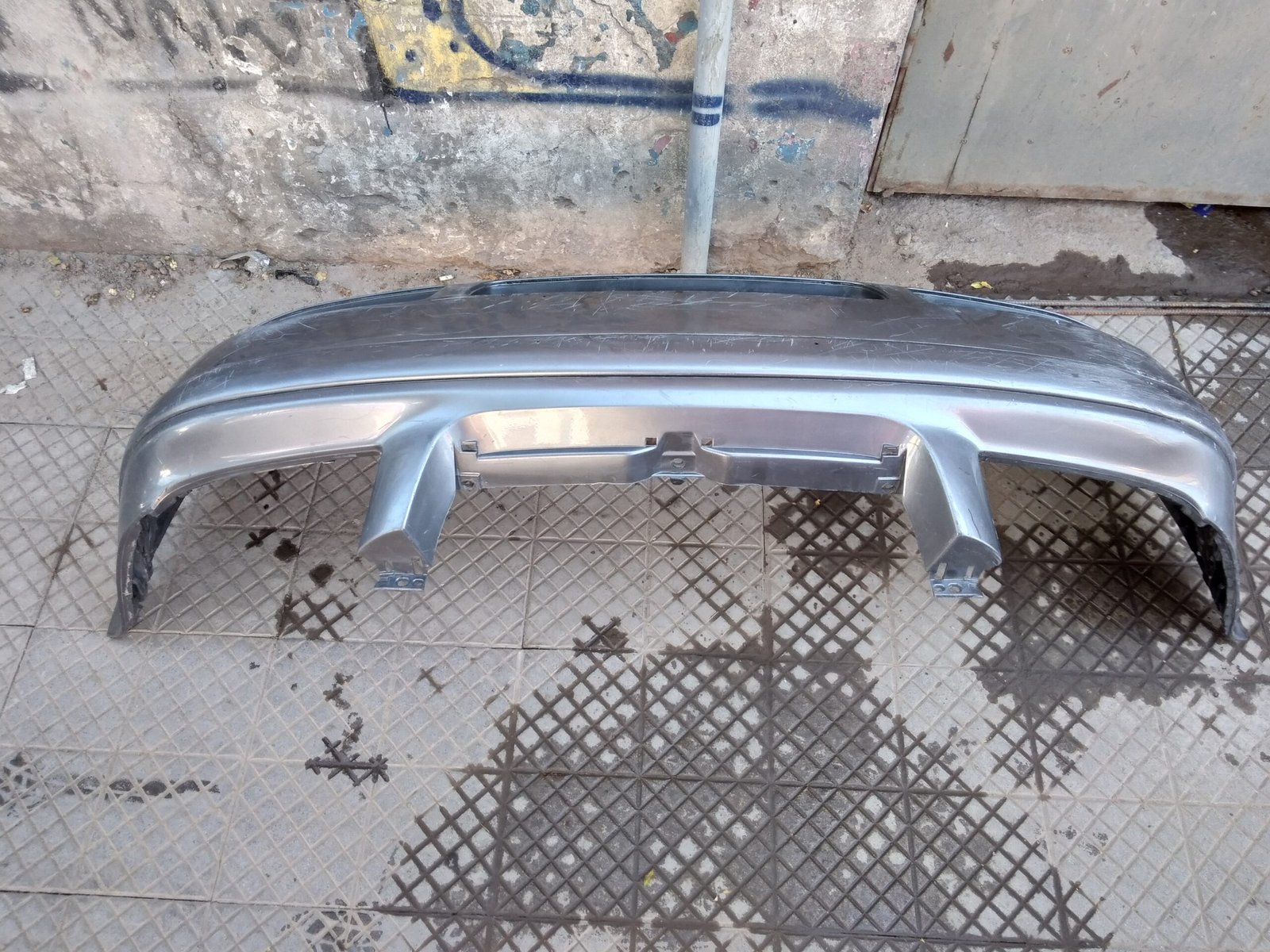 Parachoque delantero volkswagen bora 2000 - 2006 - Imagen 2