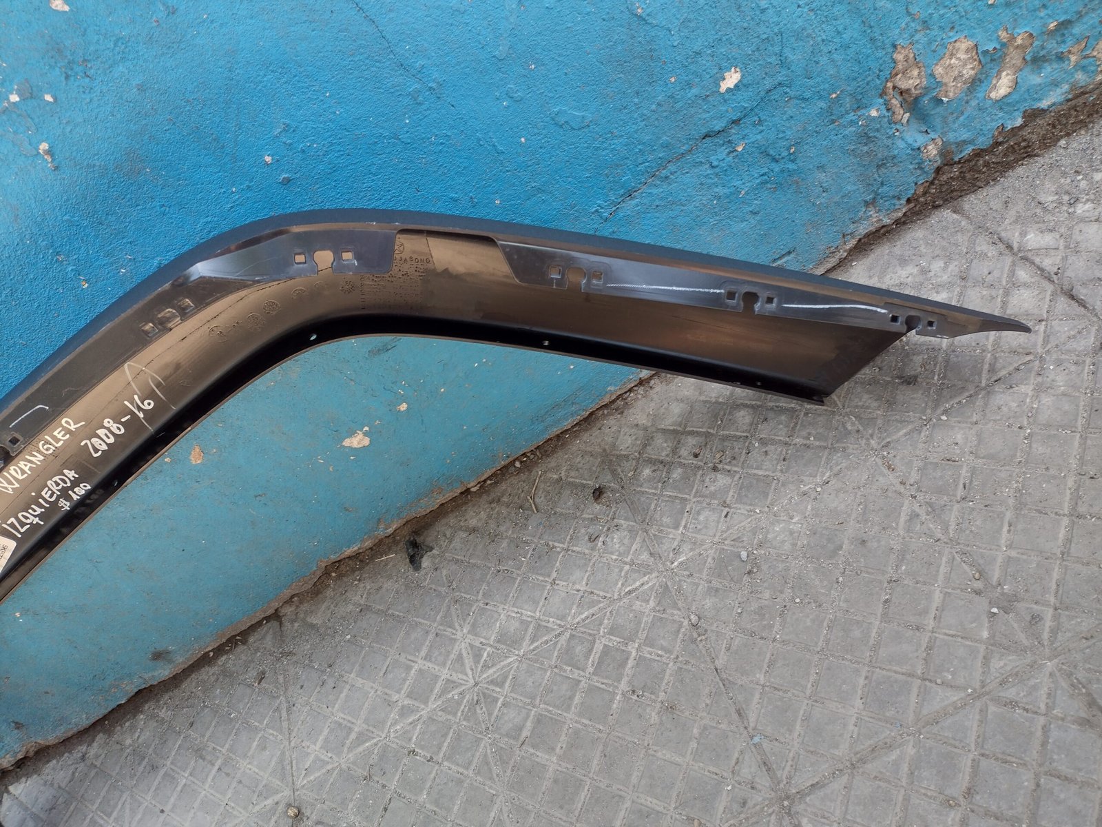 Moldura trasera izquierda de tapabarro Jeep Wrangler 2008 - 2016 - Imagen 4