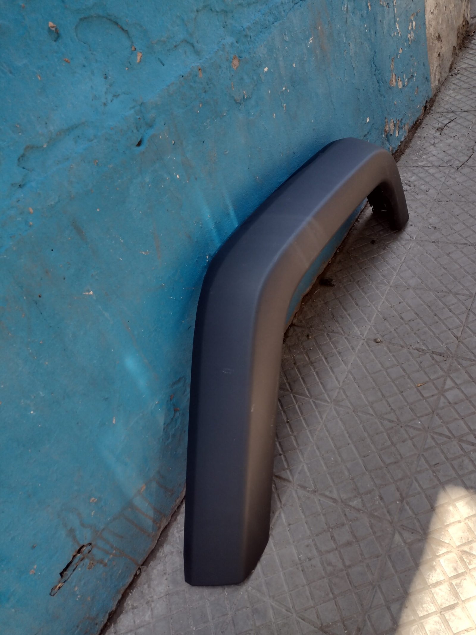Moldura trasera izquierda de tapabarro Jeep Wrangler 2008 - 2016 - Imagen 8
