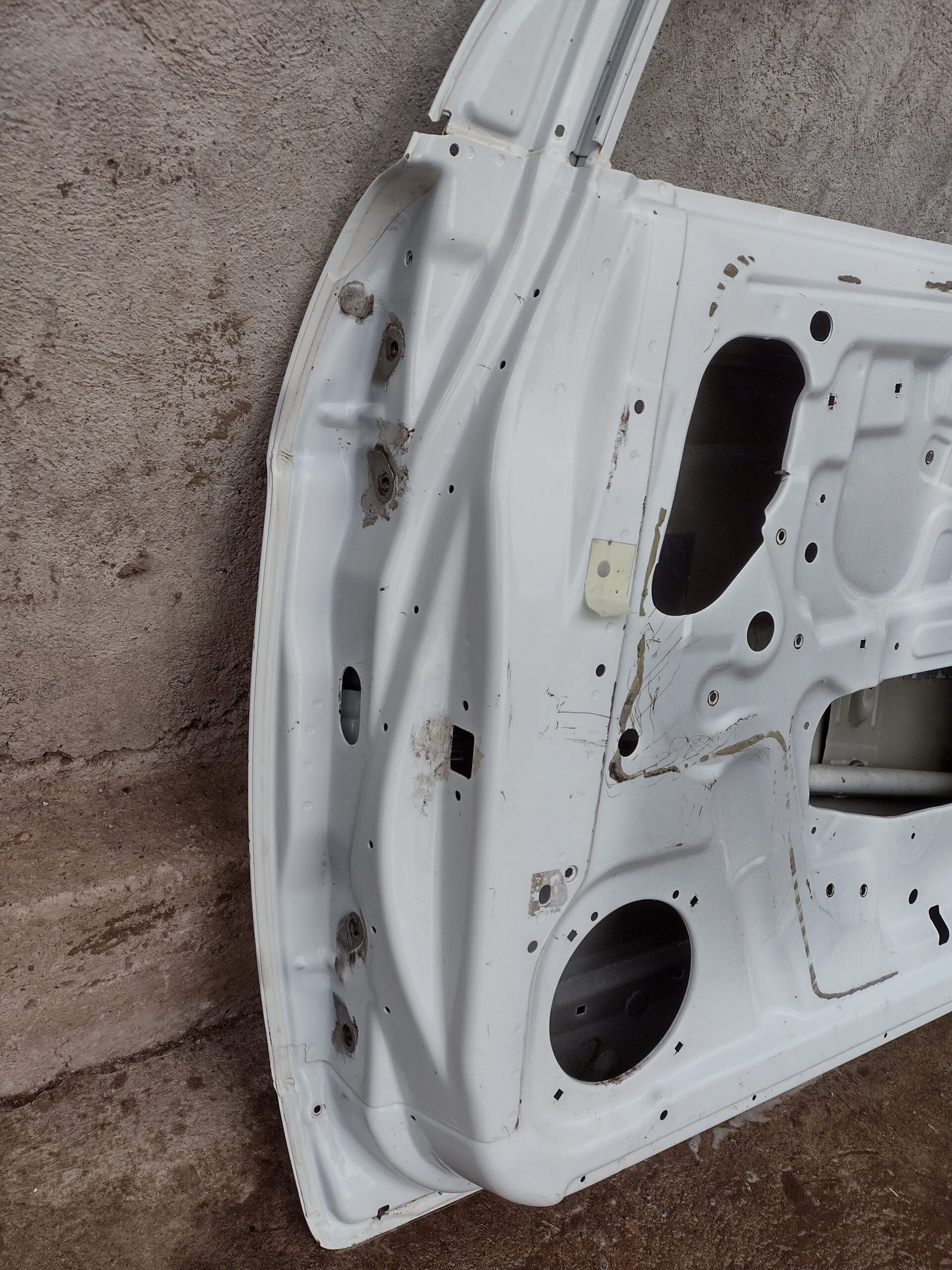 Puerta delantera derecha chevrolet captiva 2008 - 2018 - Imagen 9