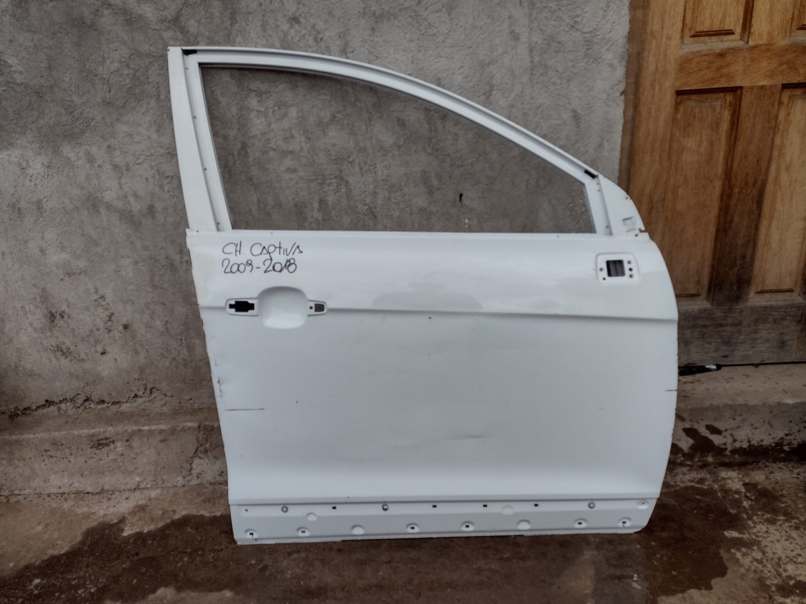 Puerta delantera derecha chevrolet captiva 2008 - 2018