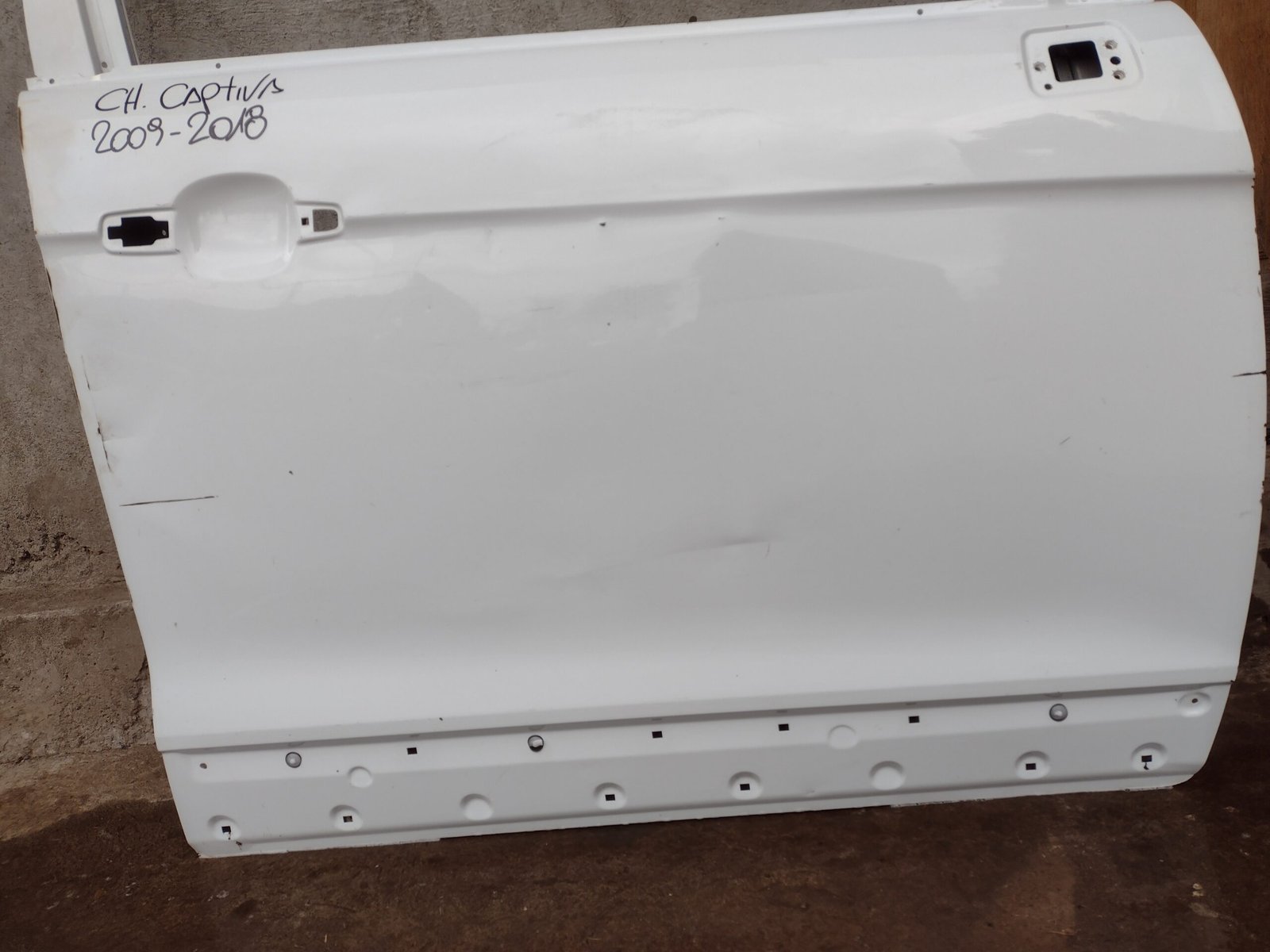 Puerta delantera derecha chevrolet captiva 2008 - 2018 - Imagen 7