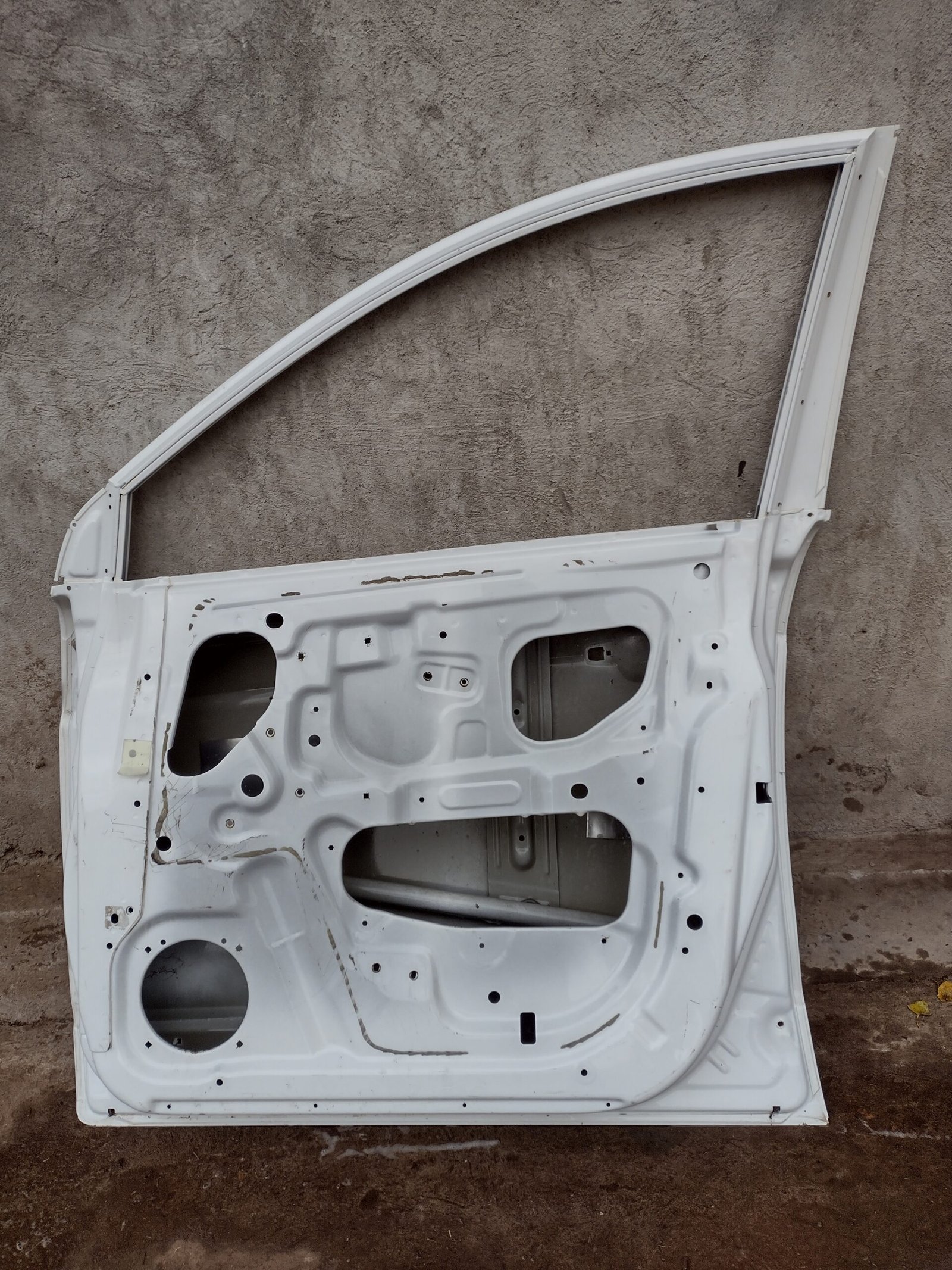 Puerta delantera derecha chevrolet captiva 2008 - 2018 - Imagen 8