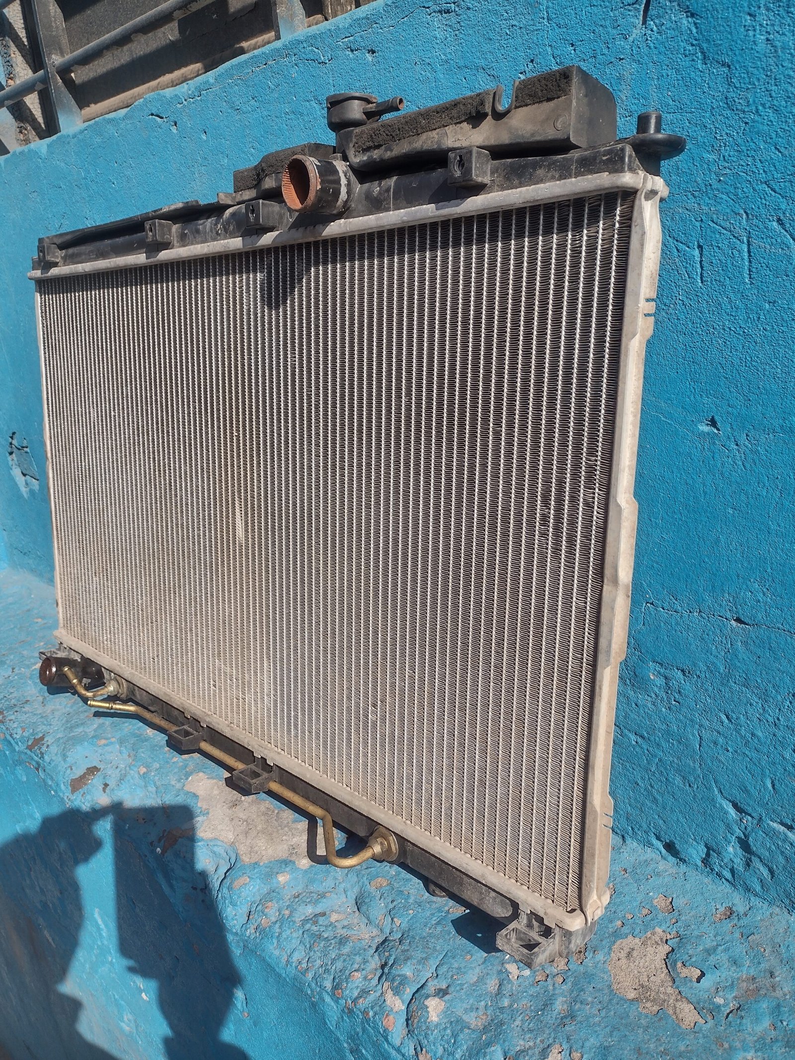 Radiador de agua hyundai santa fe 2006 - 2010 - Imagen 2