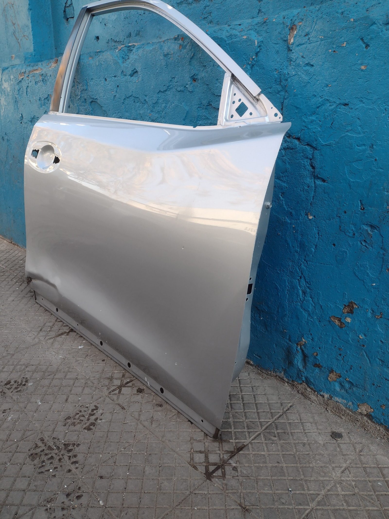 Puerta delantero derecho nissan xtrail 2015 - 2019 - Imagen 3