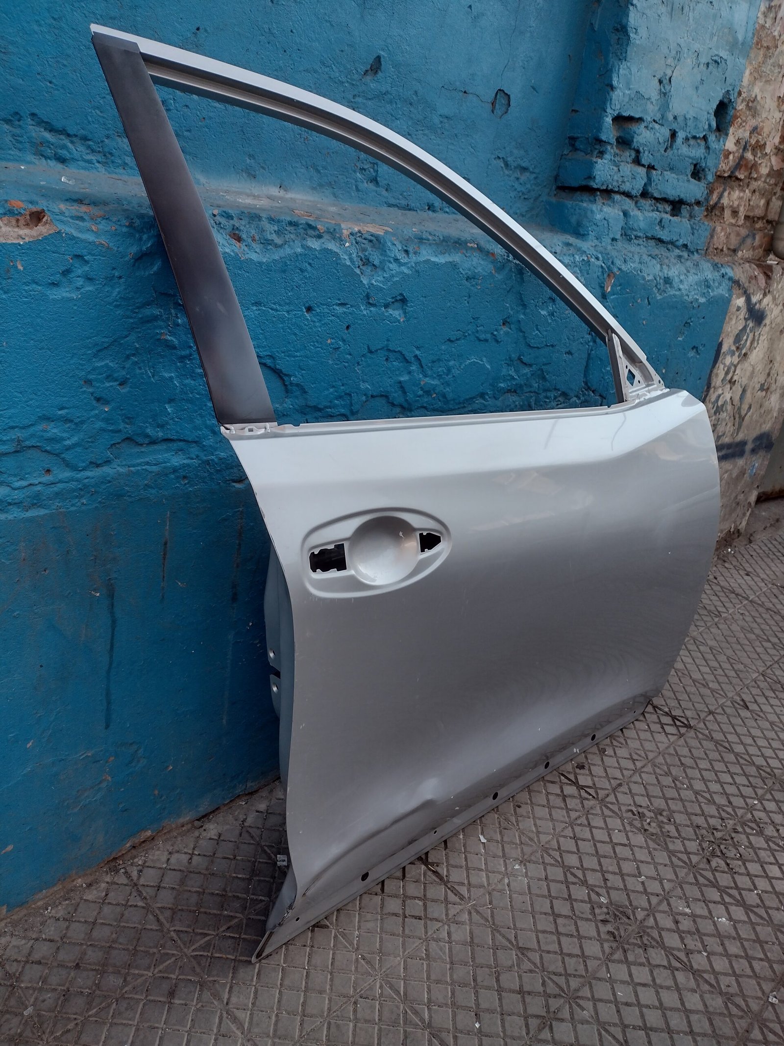Puerta delantero derecho nissan xtrail 2015 - 2019 - Imagen 2