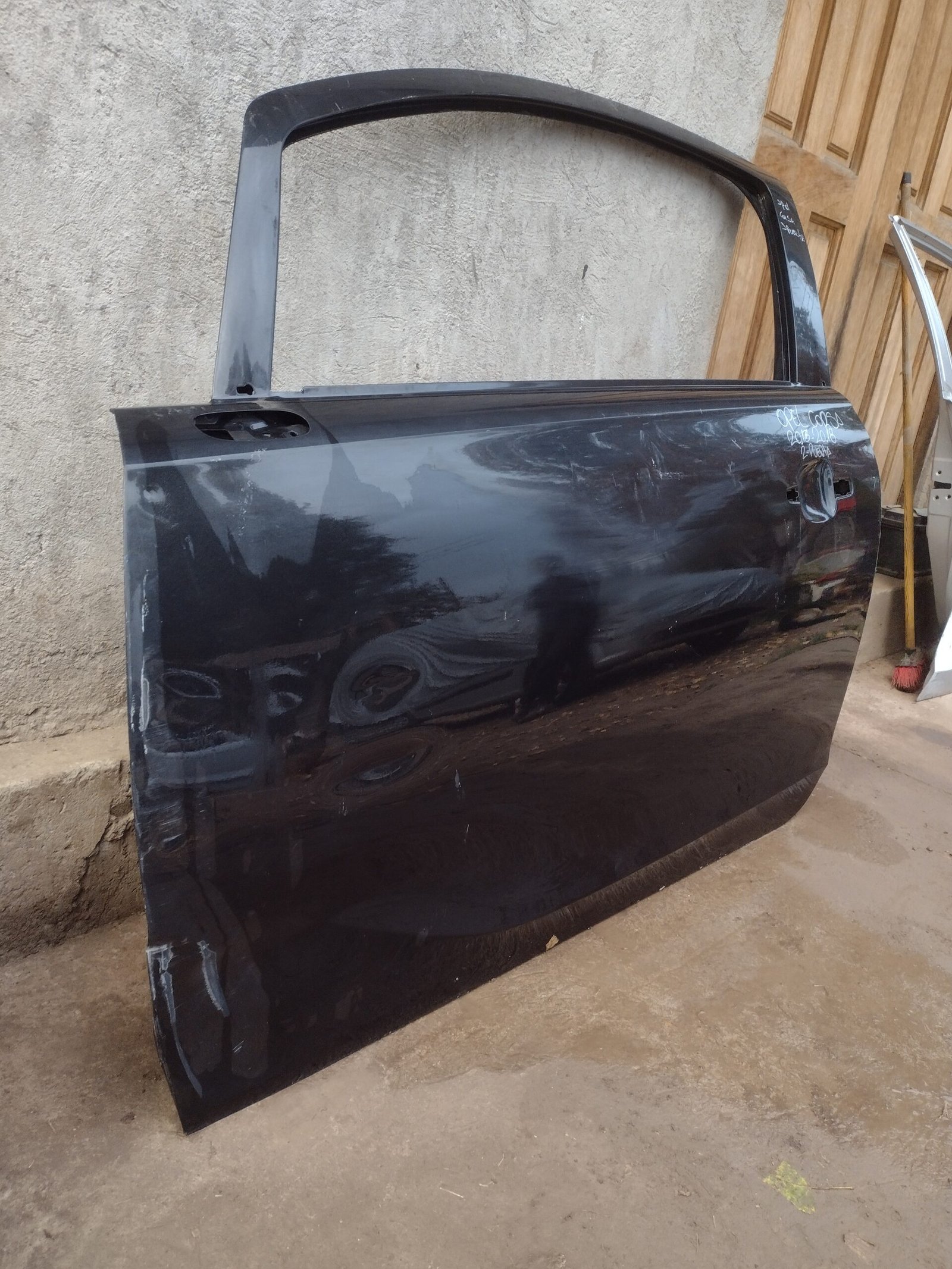 Puerta delantera izquierda Opel Corsa 2015 - 2018 - Imagen 3