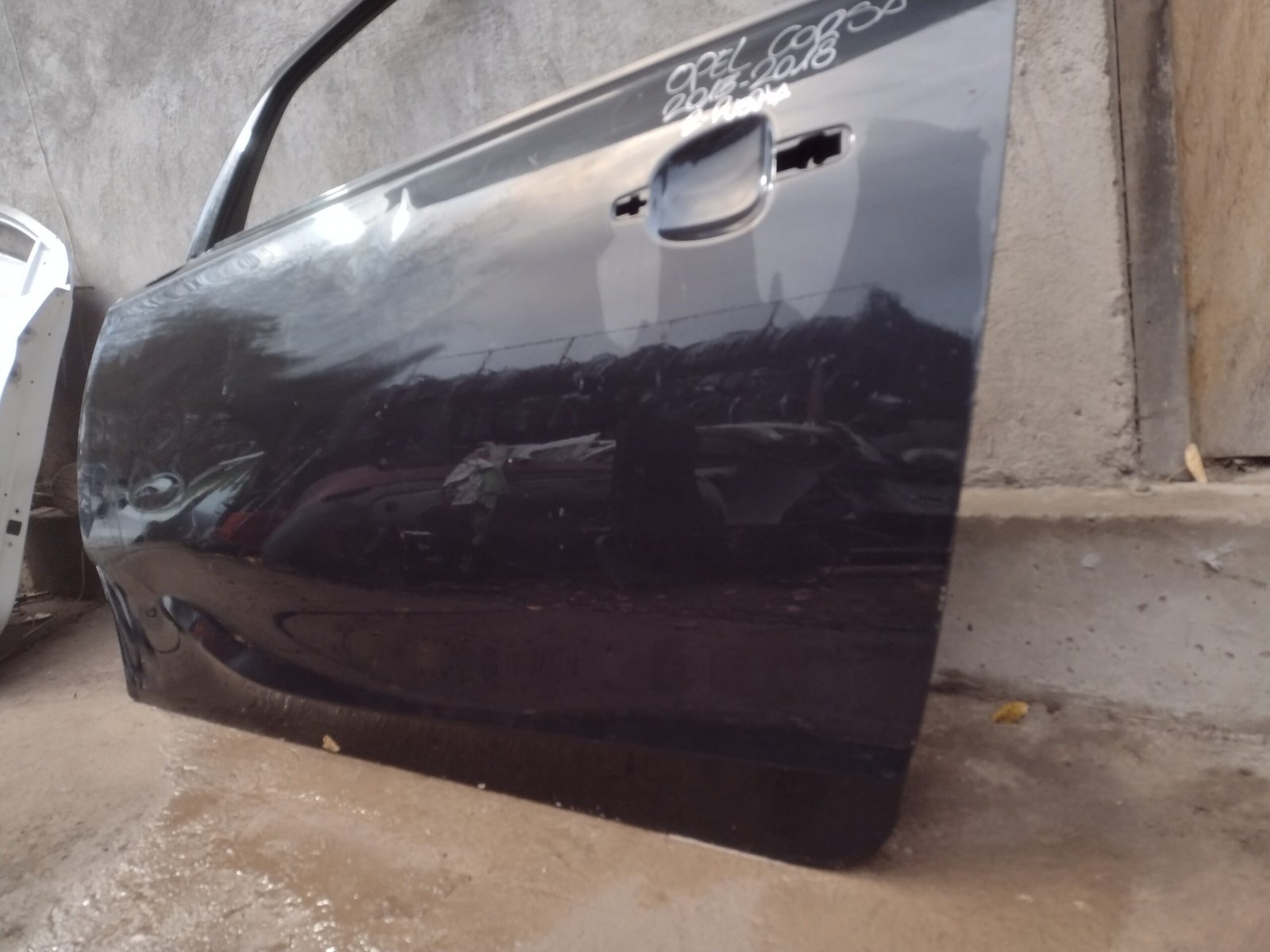 Puerta delantera izquierda Opel Corsa 2015 - 2018 - Imagen 4