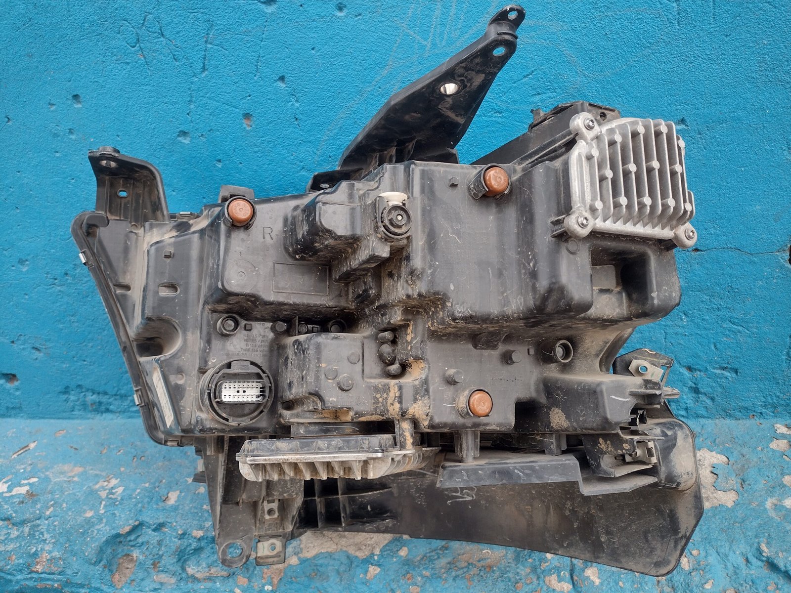 Optico derecho RAM 1500 2019 - 2022 - Imagen 7