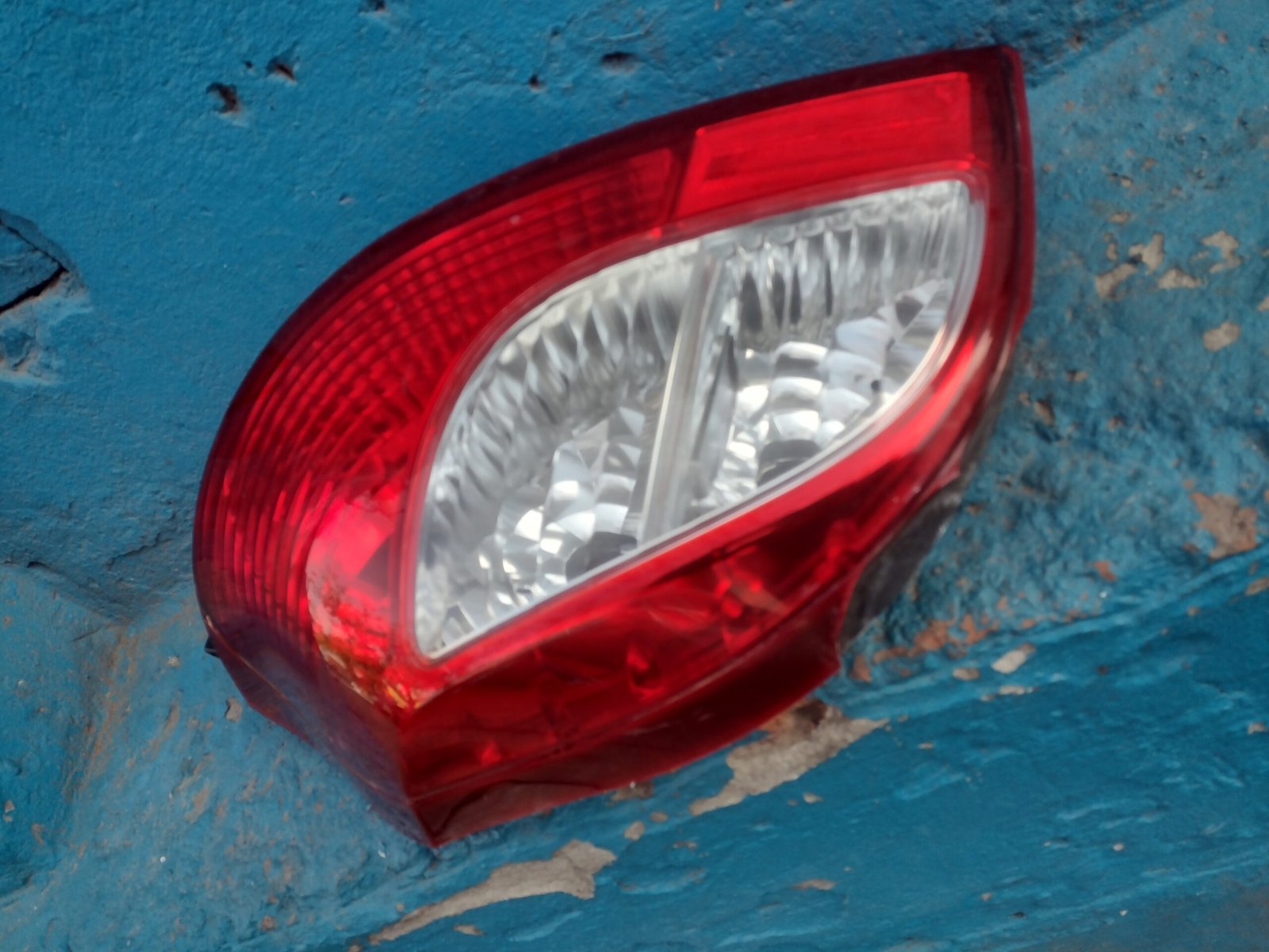 Foco trasero izquierdo suzuki alto 800 - Imagen 3