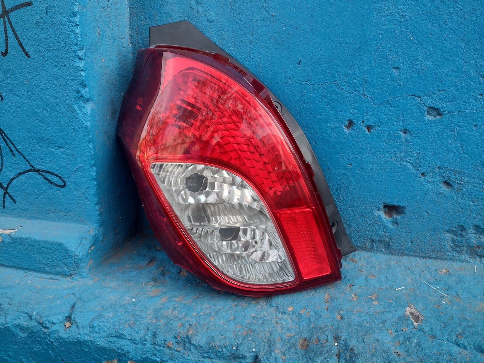 Foco trasero izquierdo suzuki alto 800