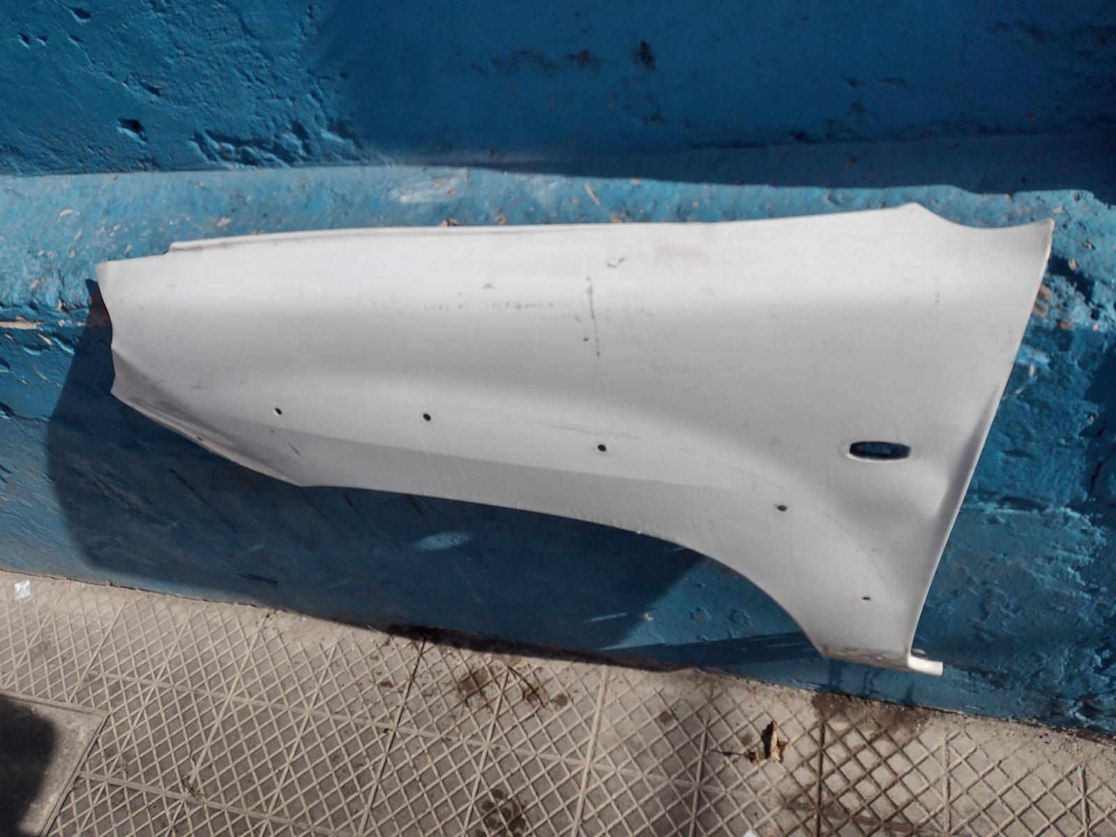 Tapabarro izquierdo mazda bt50 2006 - 2012 - Imagen 3