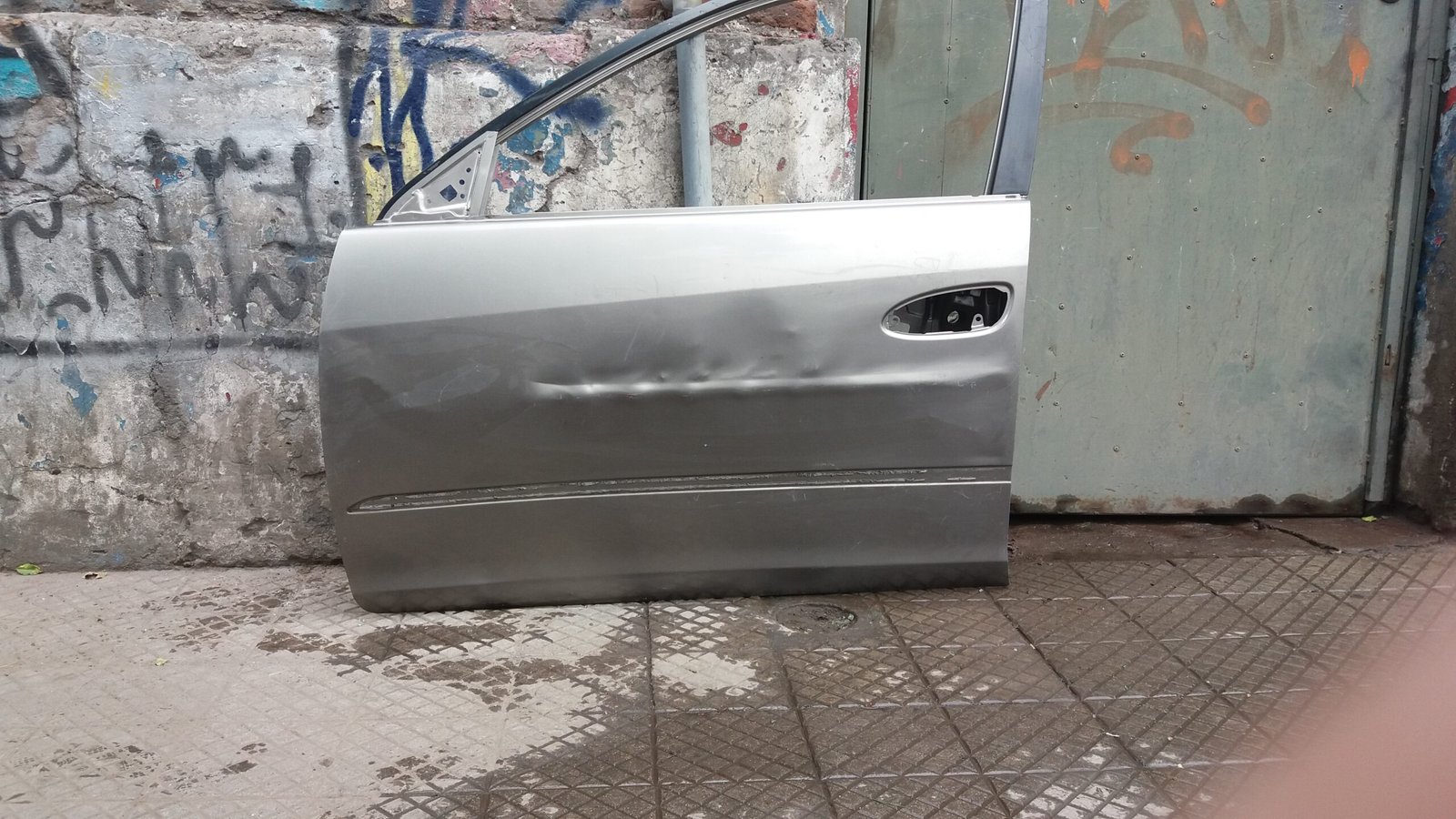 Puerta delantera izquierda Nissan altima 2002 - Imagen 4