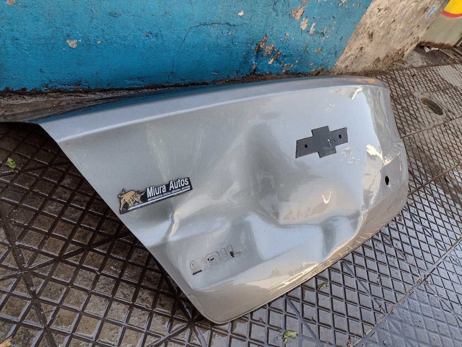 Tapa maleta Chevrolet Sail 2011 - 2015 - Imagen 3
