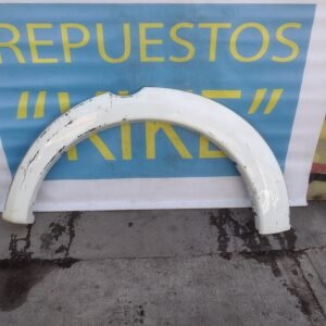 Moldura trasera izquierda Mitsubishi l200 2016 - 2018