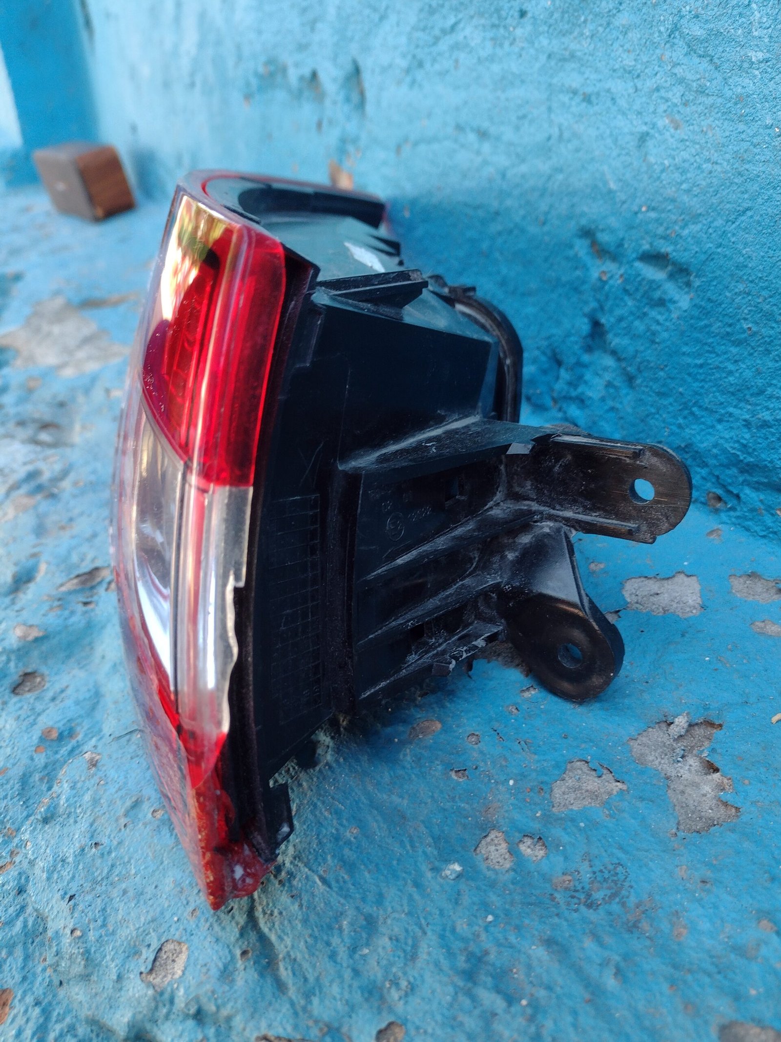 Foco trasero izquierdo Renault Clio 2013 - 2020 - Imagen 5