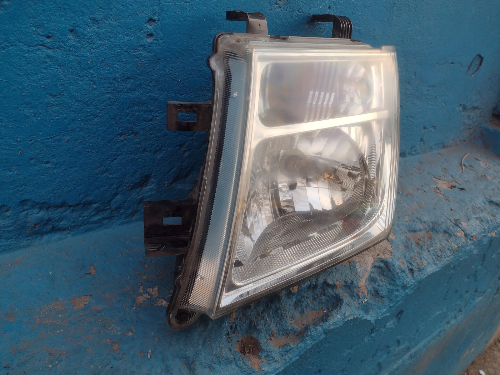 Optico izquierdo nissan navara 2008 - 2014 - Imagen 7