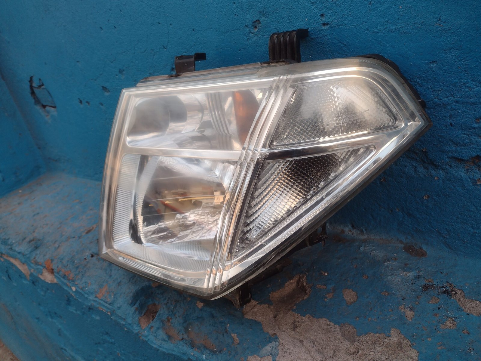 Optico izquierdo nissan navara 2008 - 2014 - Imagen 3