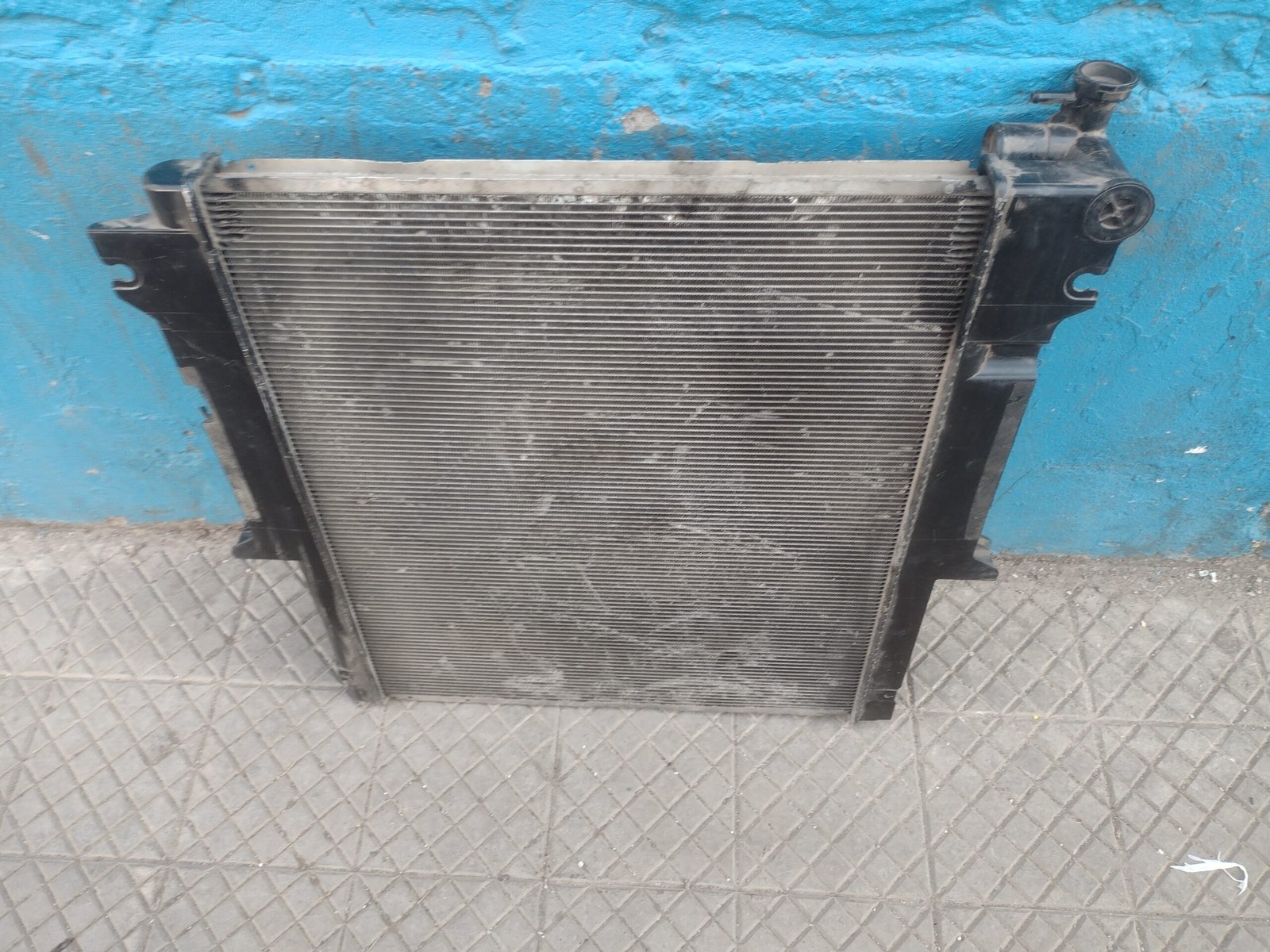 Radiador de agua mitsubishi l200 2007 - 2018 - Imagen 5