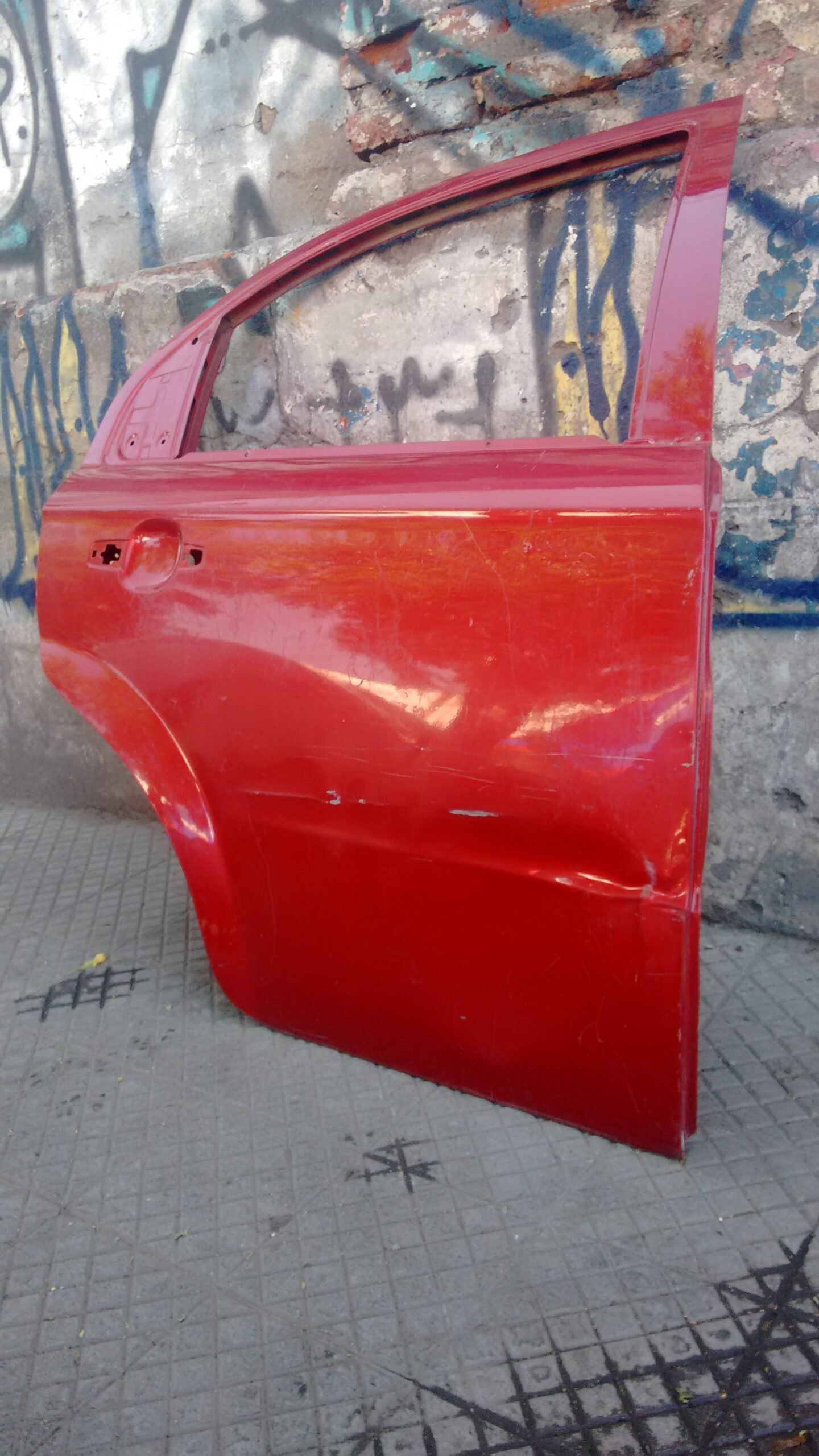 Puerta trasera derecha chevrolet aveo 2007 - 2014 - Imagen 2