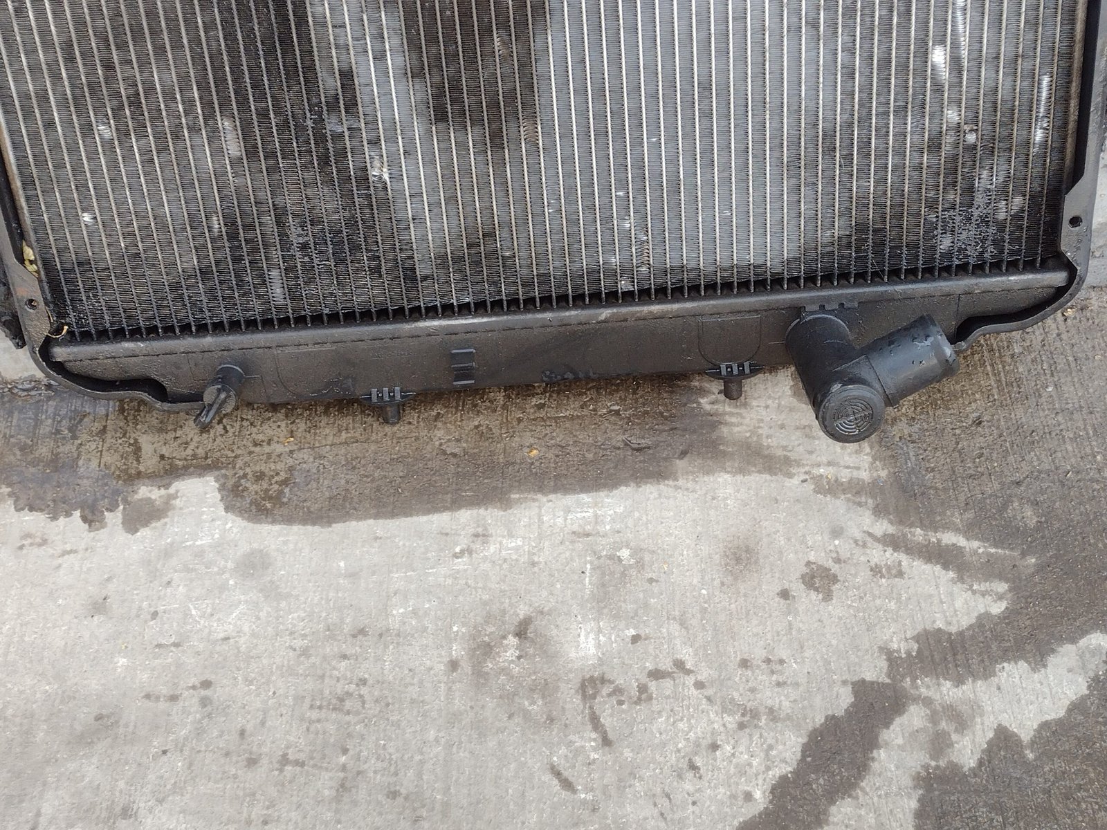 Radiador hyundai porter 2005 - 2010 - Imagen 3