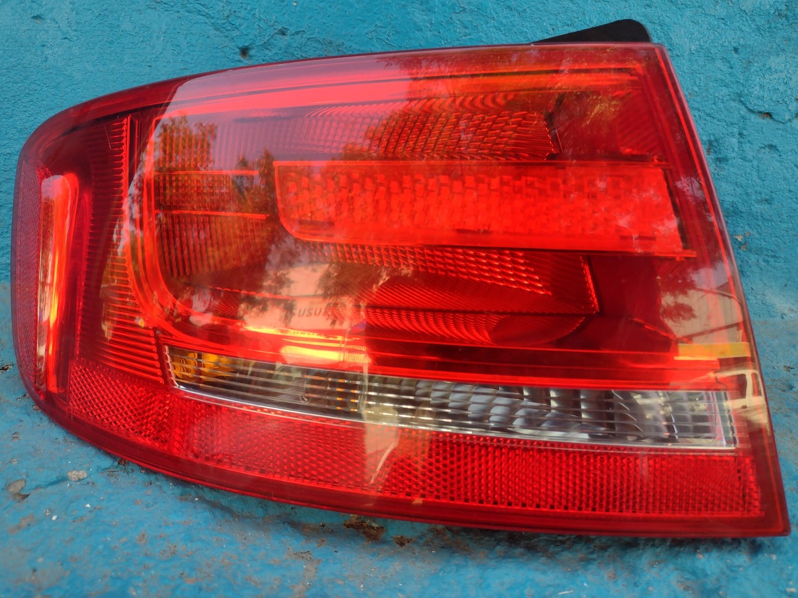 Foco trasero izquierdo audi A4 2008 - 2011 - Imagen 2