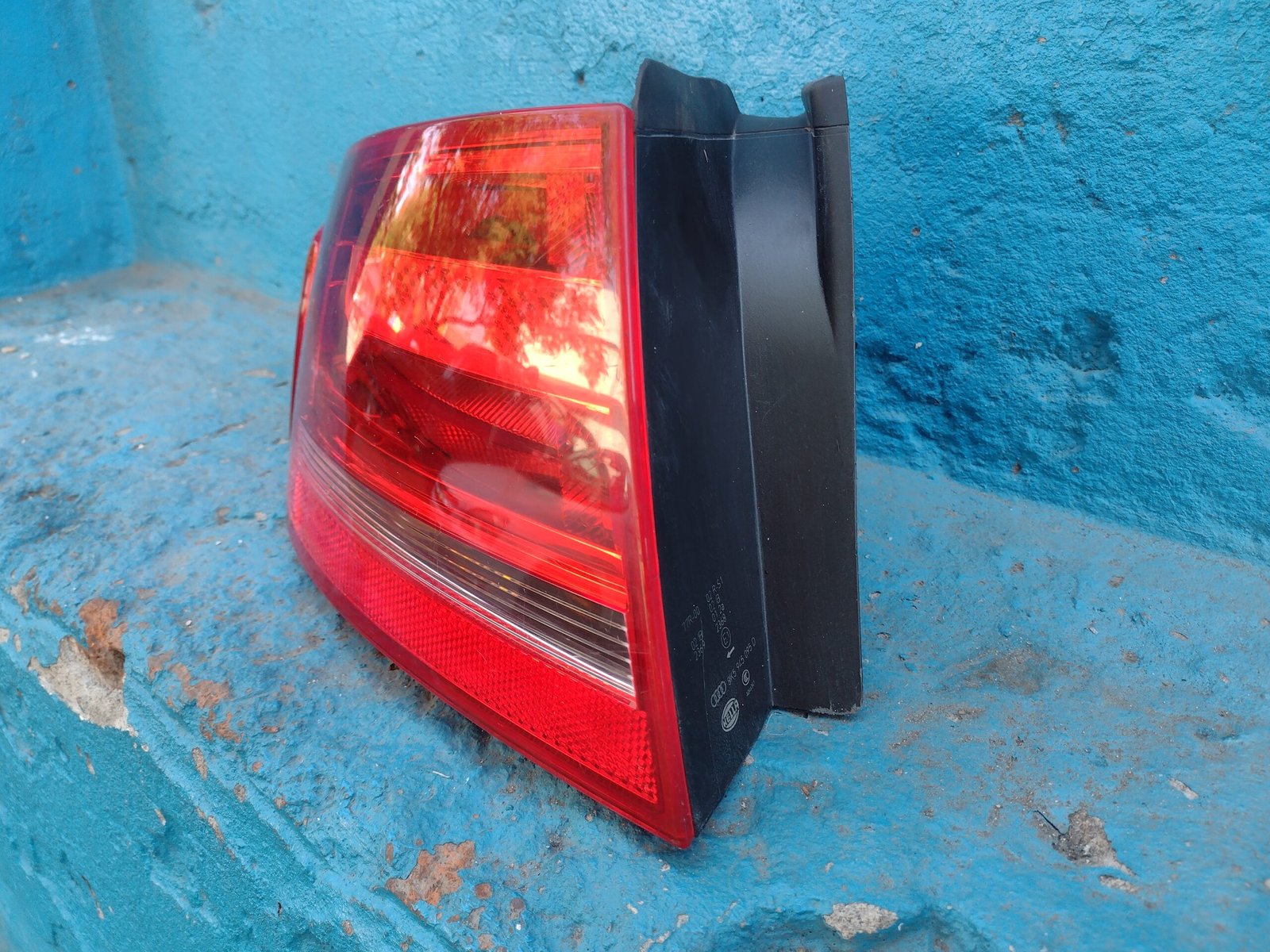 Foco trasero izquierdo audi A4 2008 - 2011 - Imagen 3