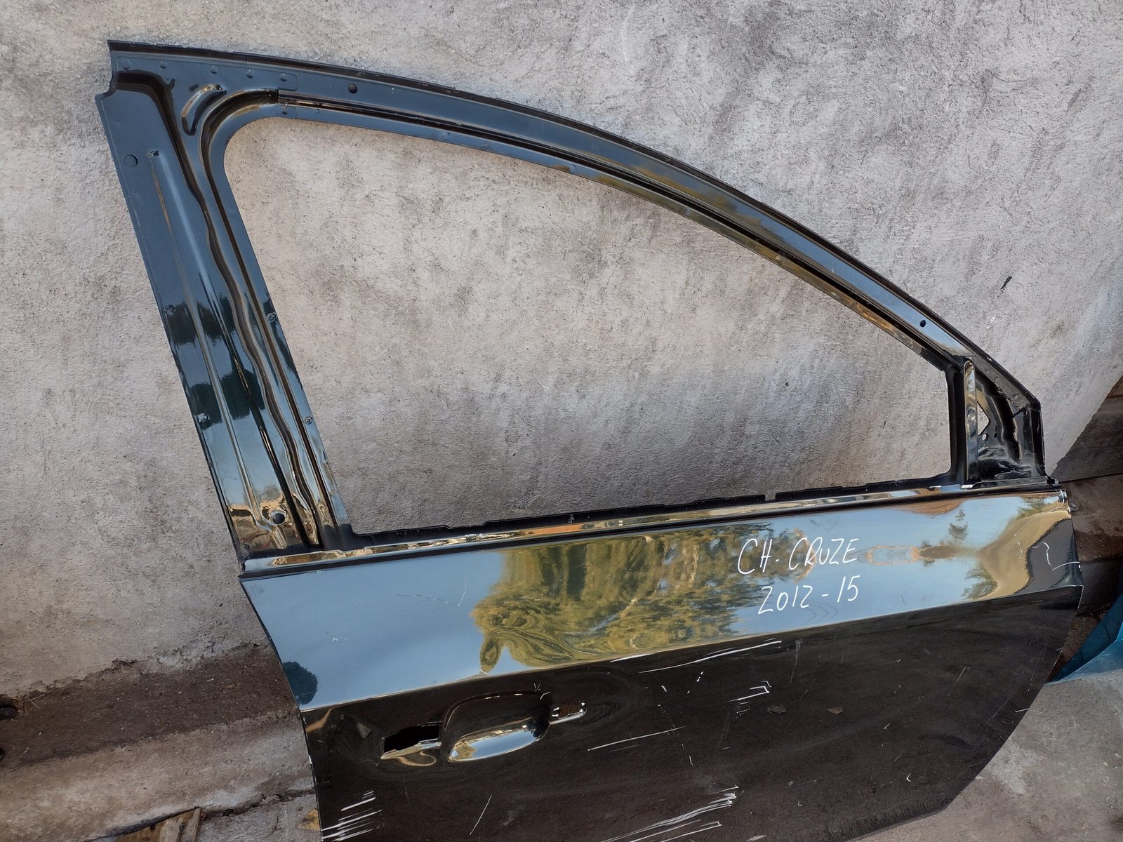 Puerta delantera derecha chevrolet cruze 2011 - 2014 - Imagen 2
