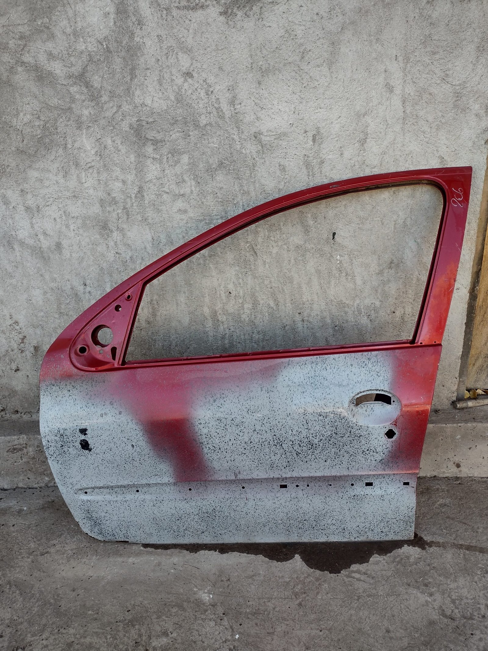 Puerta delantera izquierda peugeot 206 2001 - 2008