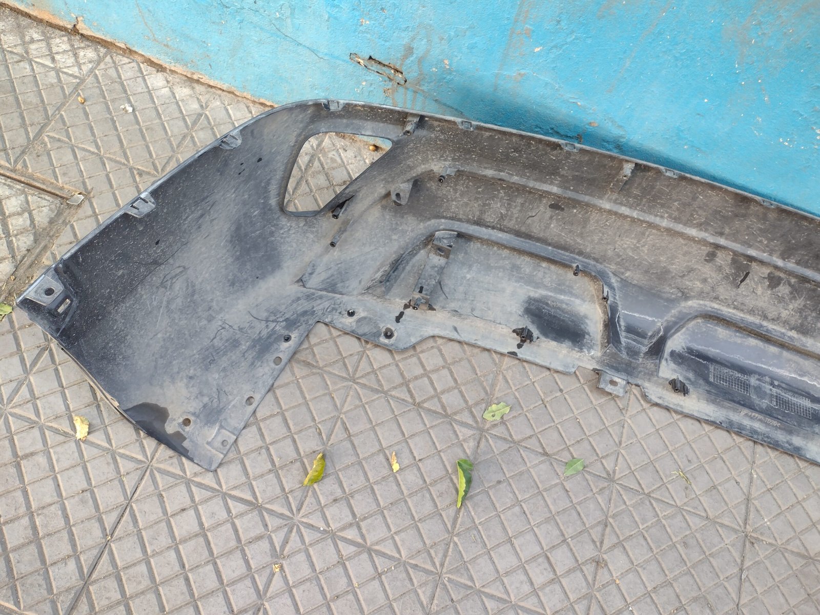 Mataperro trasero Mitsubishi eclipse 2018 - 2022 - Imagen 6