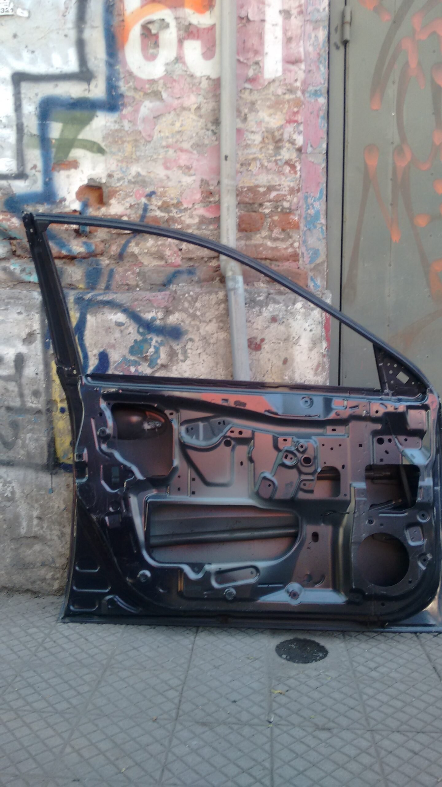Puerta delantero izquierdo subaru legacy 2010 - 2013 - Imagen 2