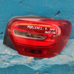 Foco trasero derecho Mercedes A200 2012 - 2016