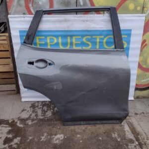 Puerta trasera derecho nissan xtrail 2016 - 2019