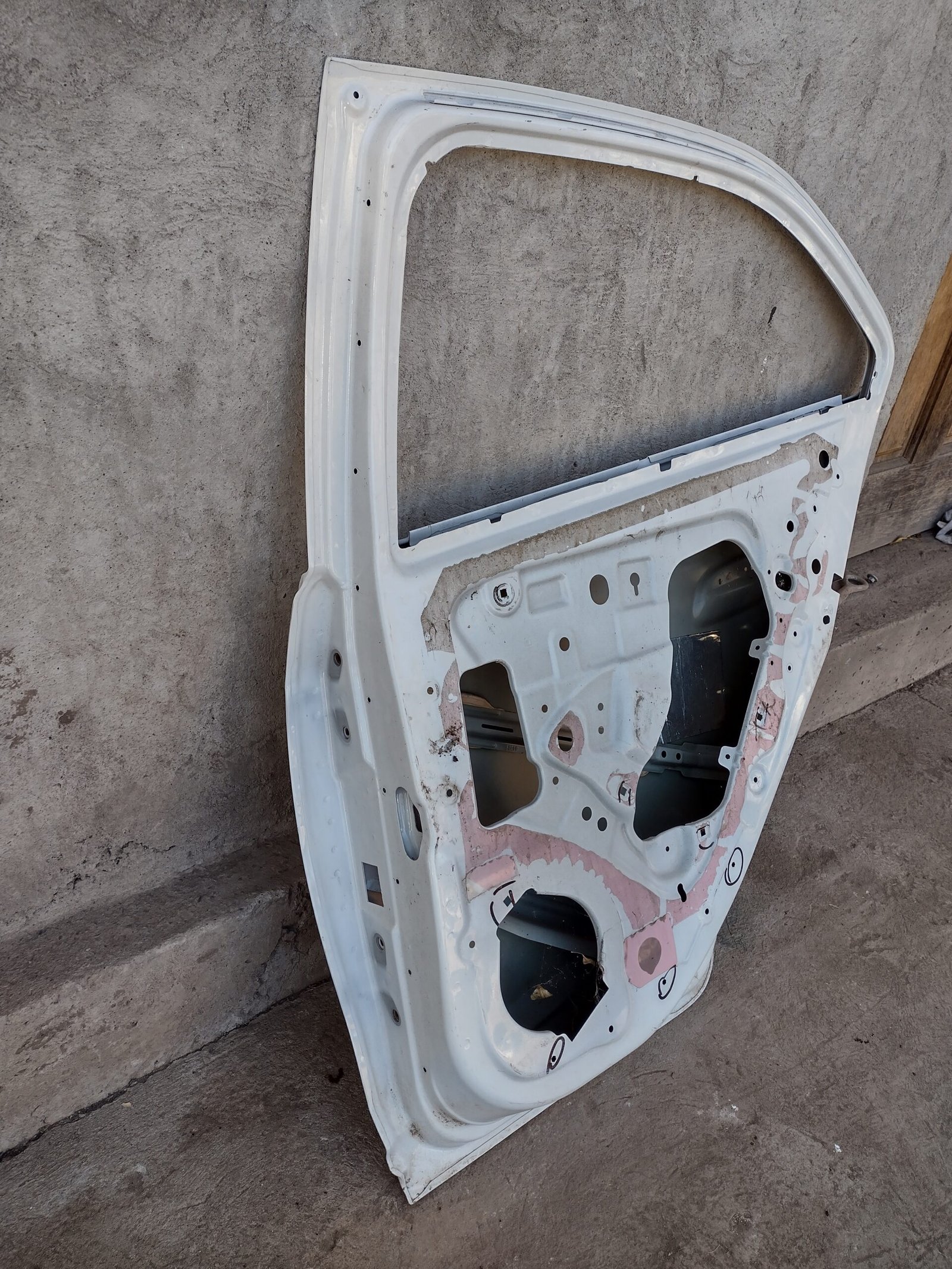 Puerta trasera derecha chevrolet prisma 2013 - 2019 - Imagen 8