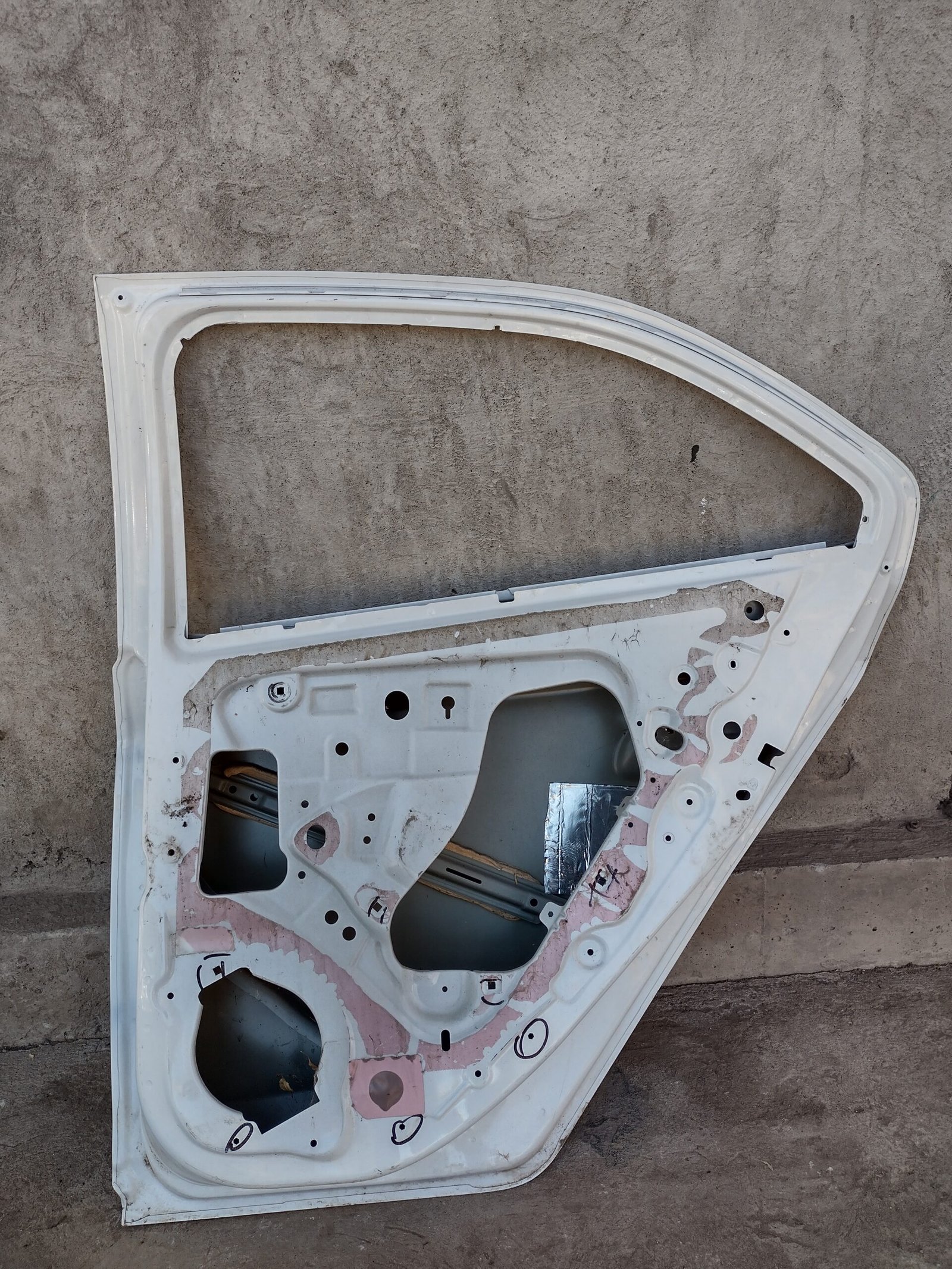 Puerta trasera derecha chevrolet prisma 2013 - 2019 - Imagen 6