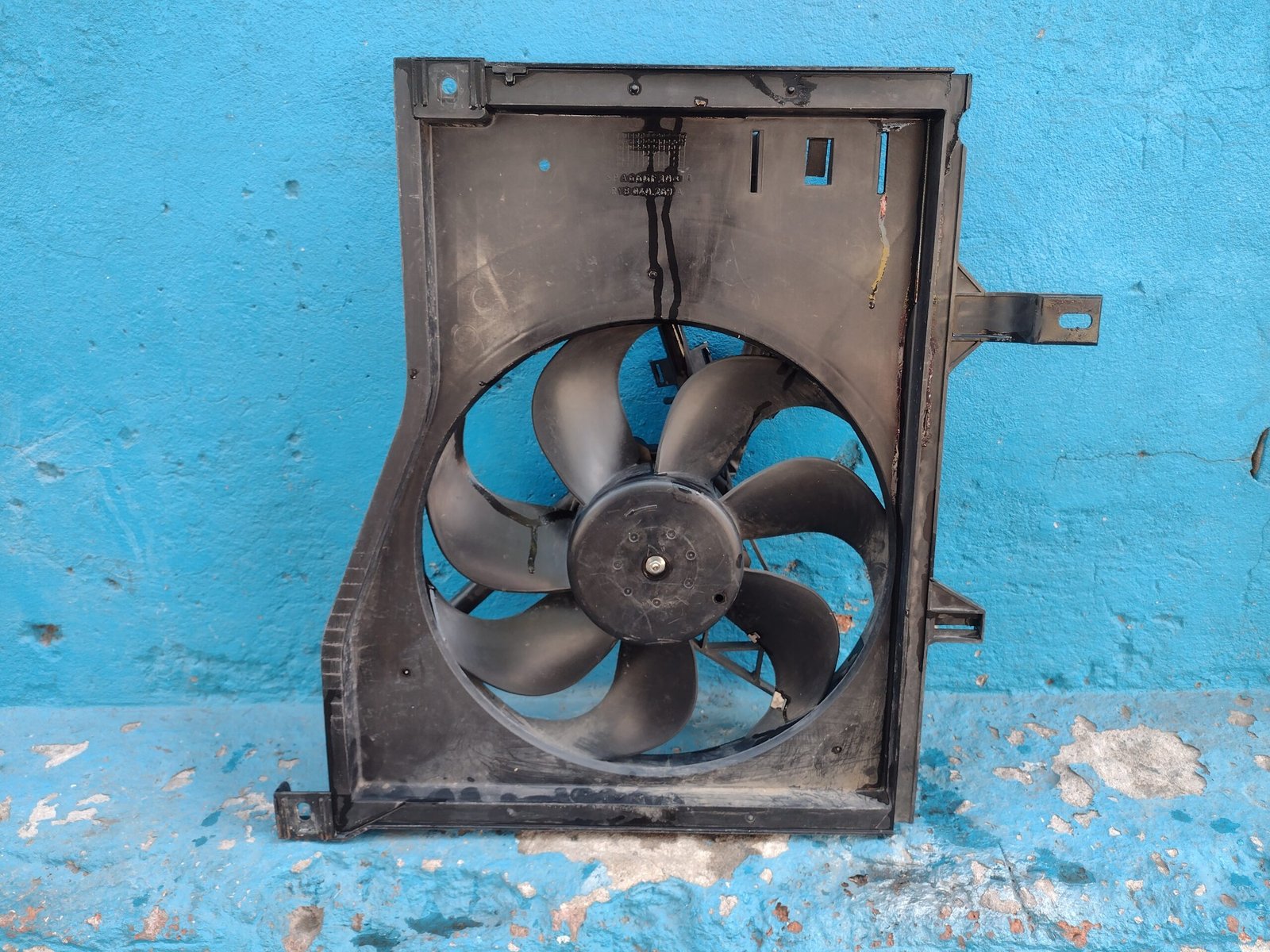 Electroventilador Maxus v80 2017 - 2021