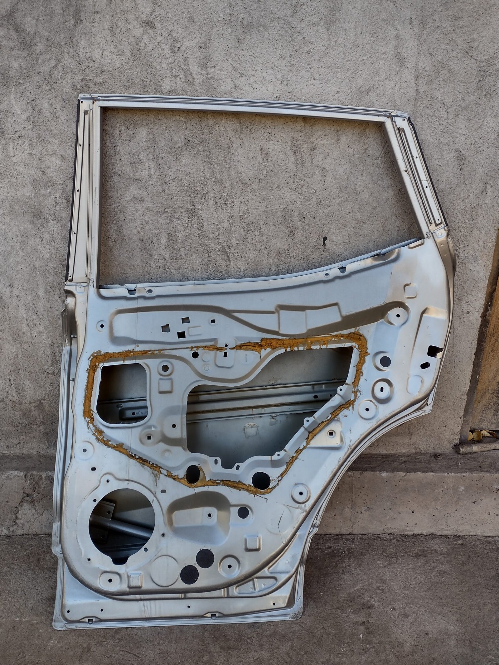 Puerta trasera derecha nissan qashqai 2015 - 2021 - Imagen 7