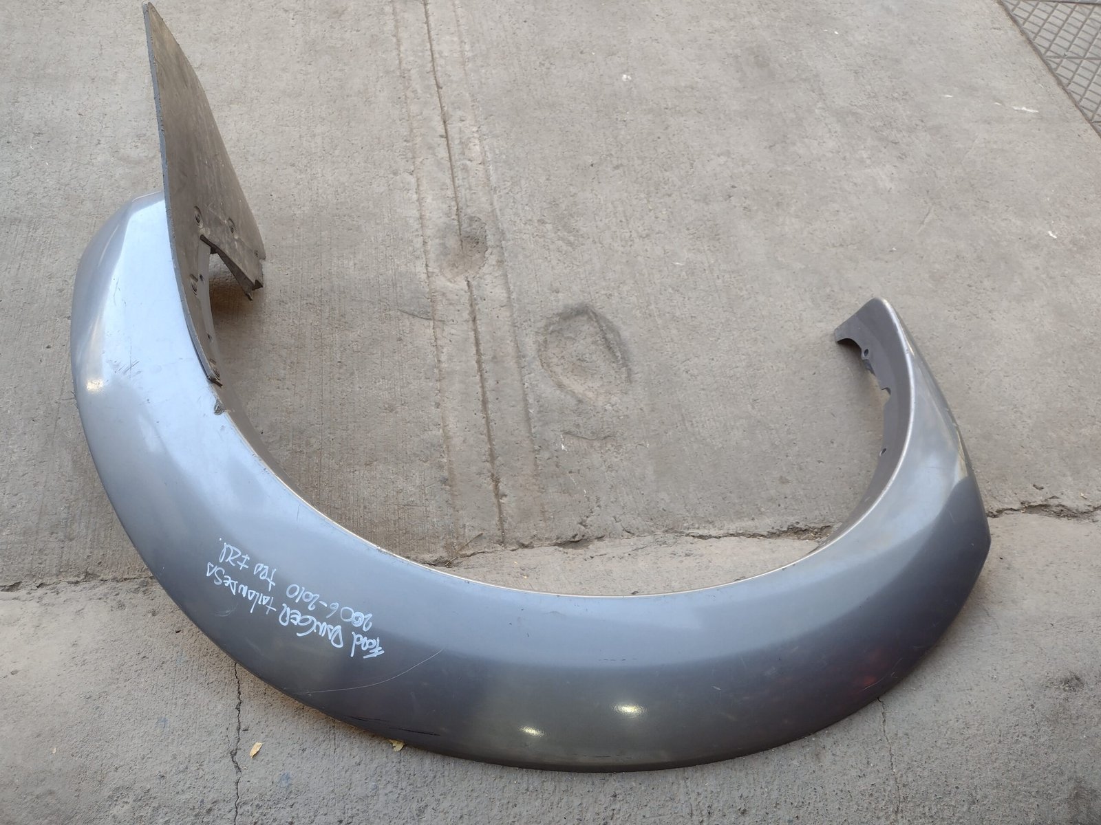 Moldura trasera izquierda Ford Ranger tailandesa 2006 - 2009 - Imagen 3