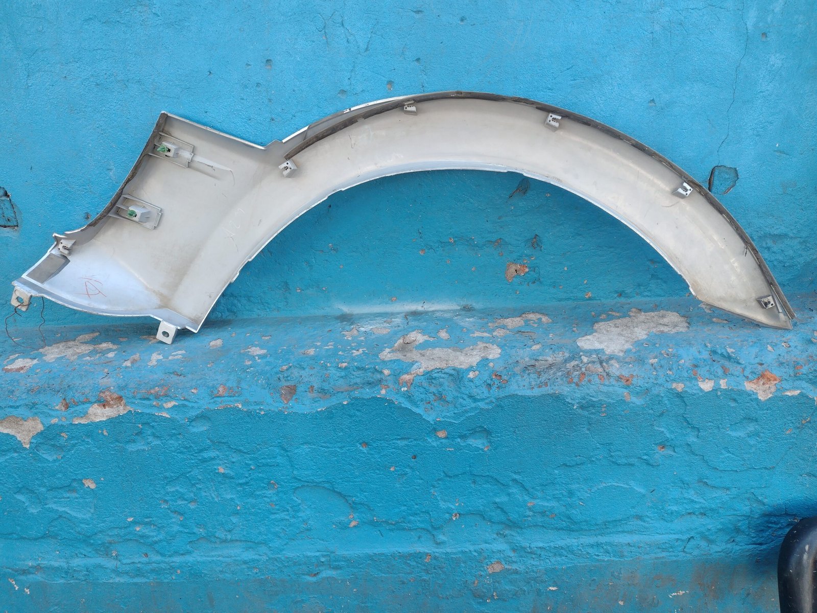 Moldura delantero izquierdo Mitsubishi Montero 2000 - 2007 - Imagen 6