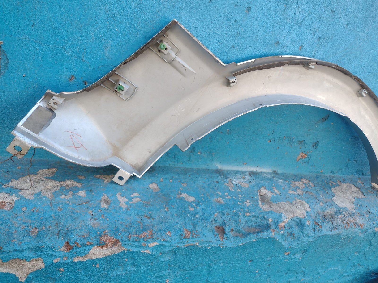 Moldura delantero izquierdo Mitsubishi Montero 2000 - 2007 - Imagen 5