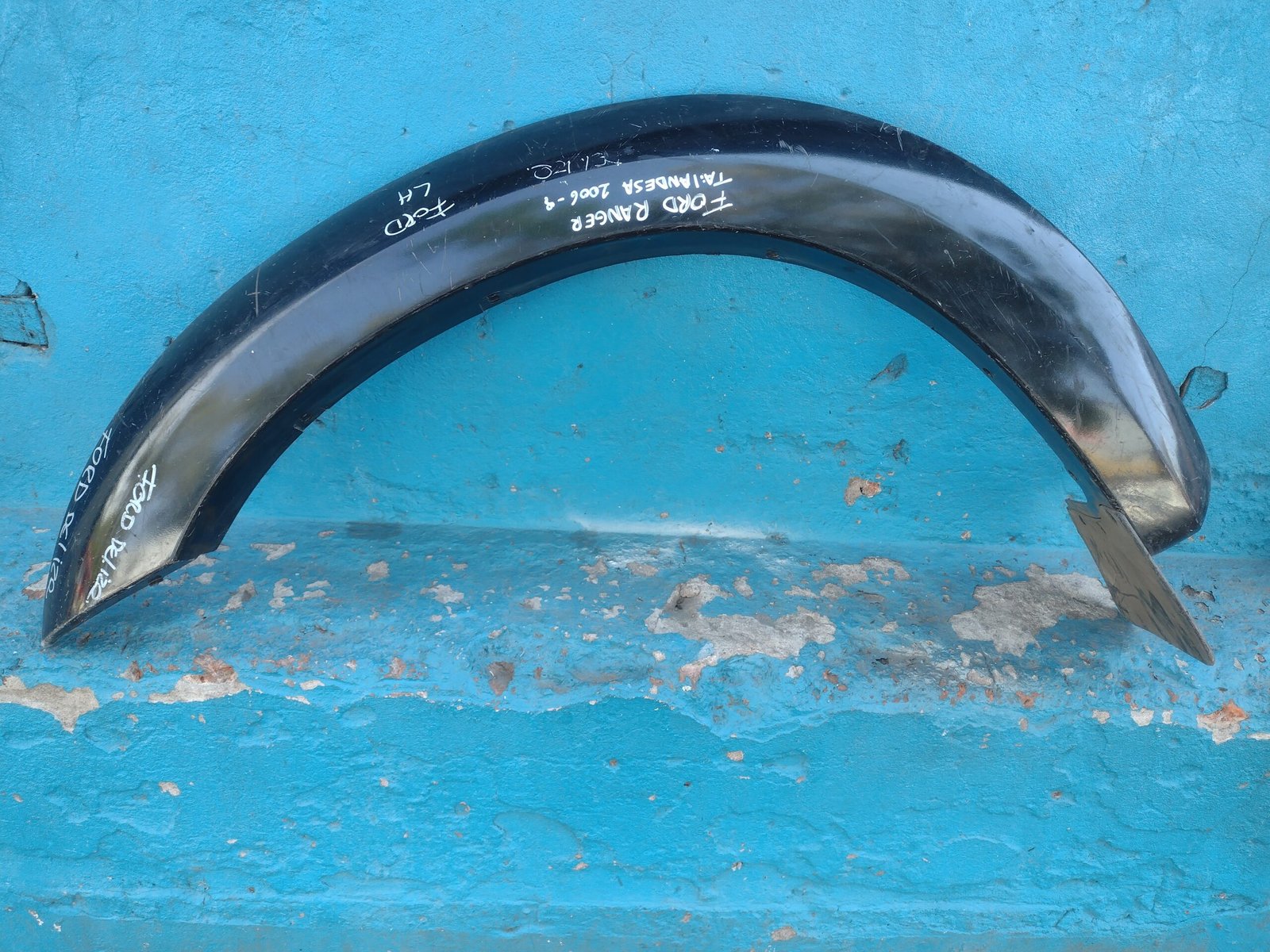 Moldura delantera izquierda Ford Ranger tailandesa 2006 - 2009