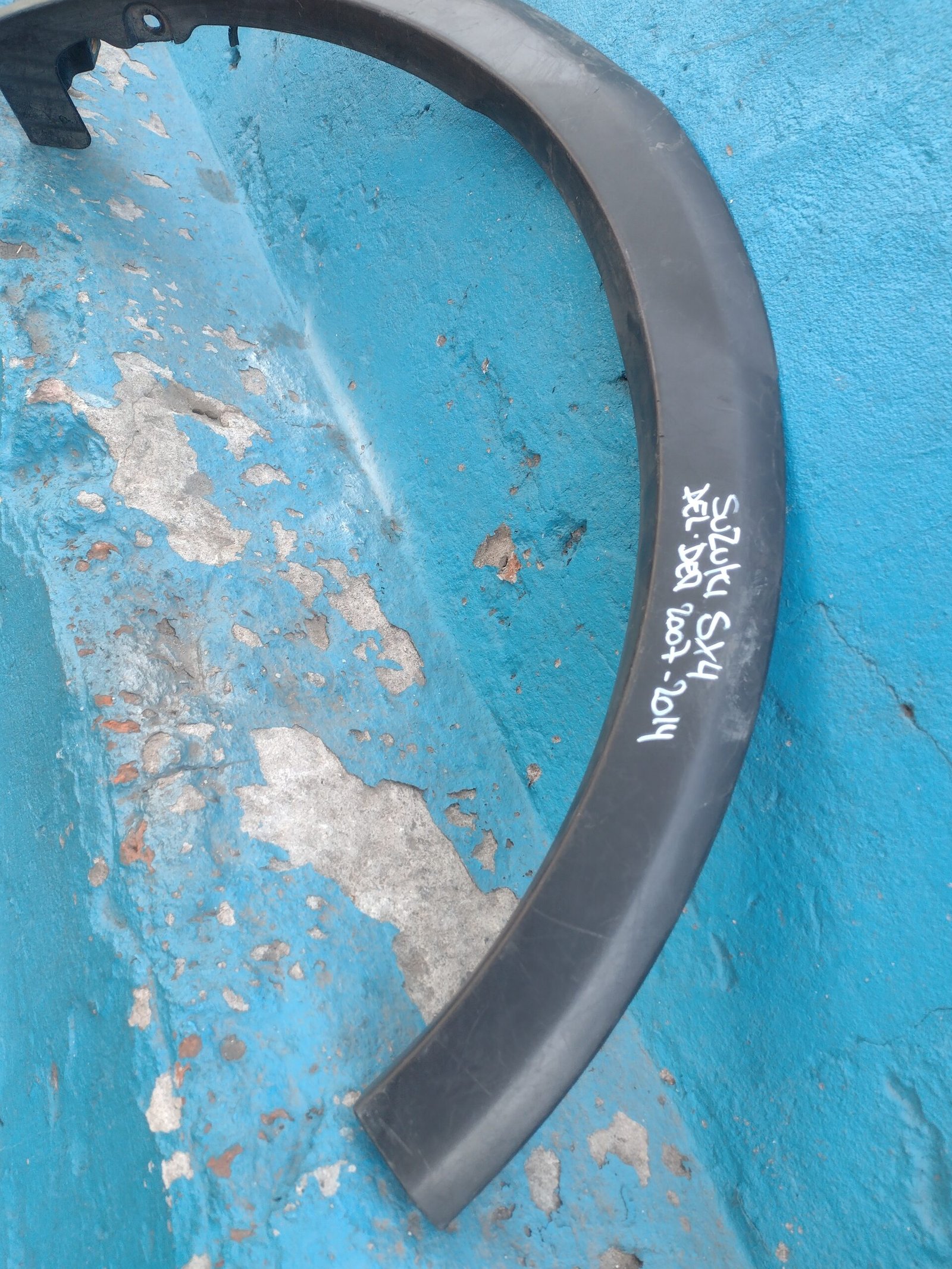 Moldura delantera derecha Suzuki SX4 2007 - 2014 - Imagen 3