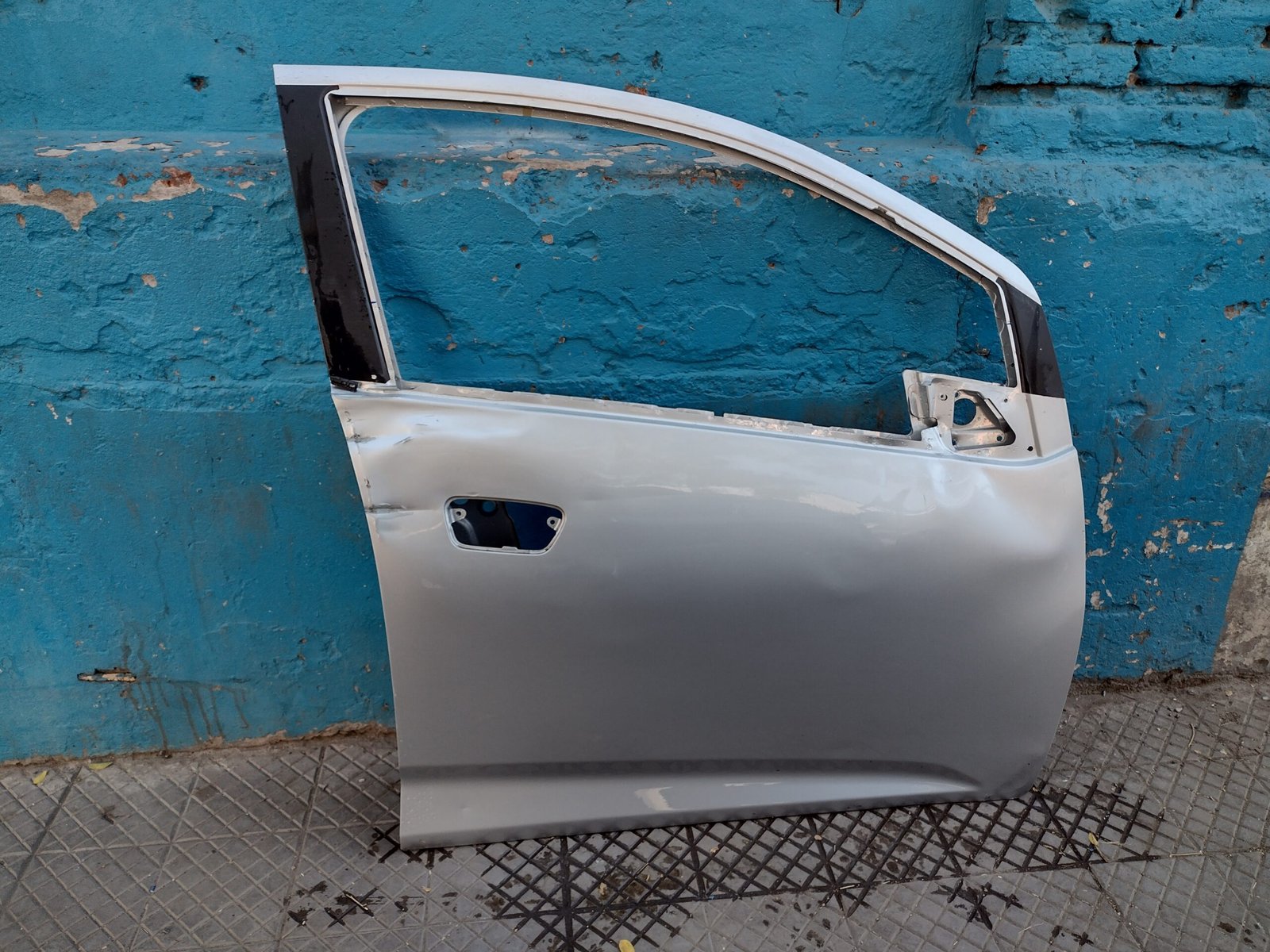 Puerta delantera derecha Chevrolet spark GT 2011 - 2017